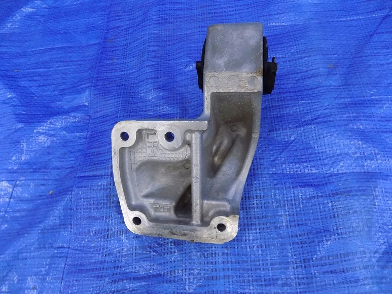 holder engine mount JEEP GRAND CHEROKEE WK 3.0