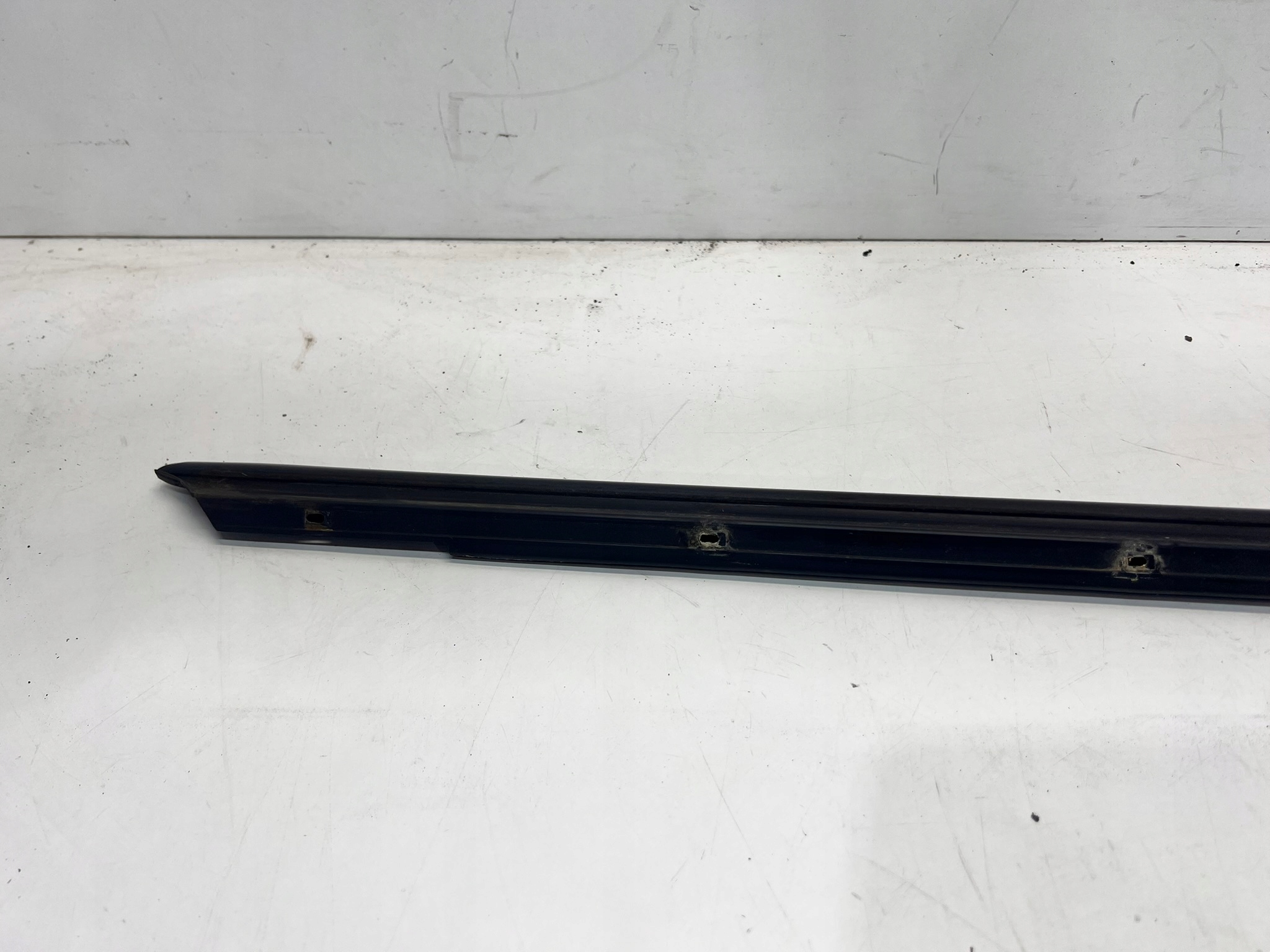 těsnění dveře pravý předek AUDI TT 8J0837478C