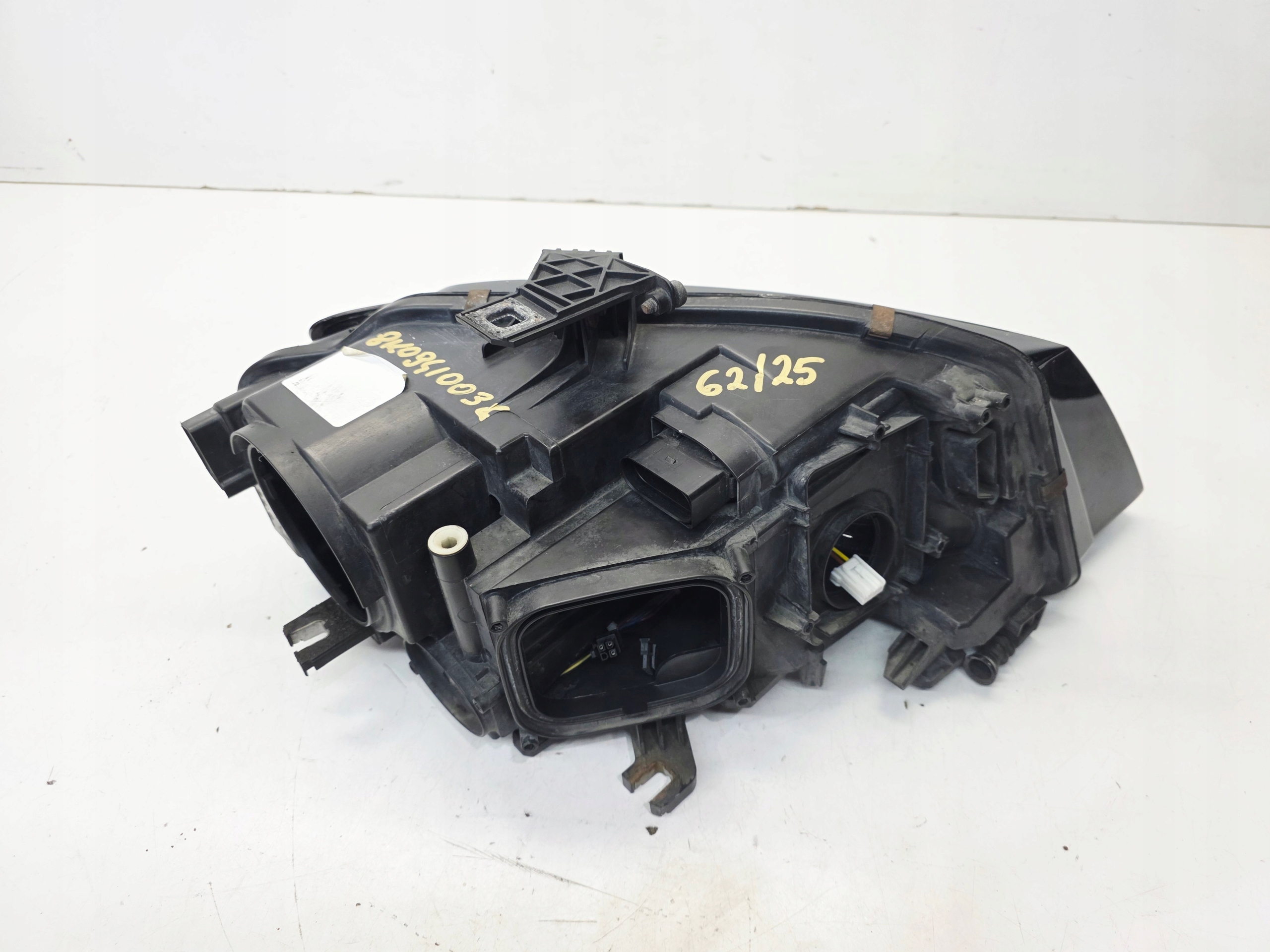 REFLEKTOR light left front BI XENON LED AUDI A4 B8 8K0941003C EU 62/25