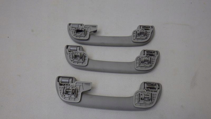 RĄCZKA UCHWYT PODSUFITKI RENAULT MEGANE IV 739408460R Producent części Renault OE