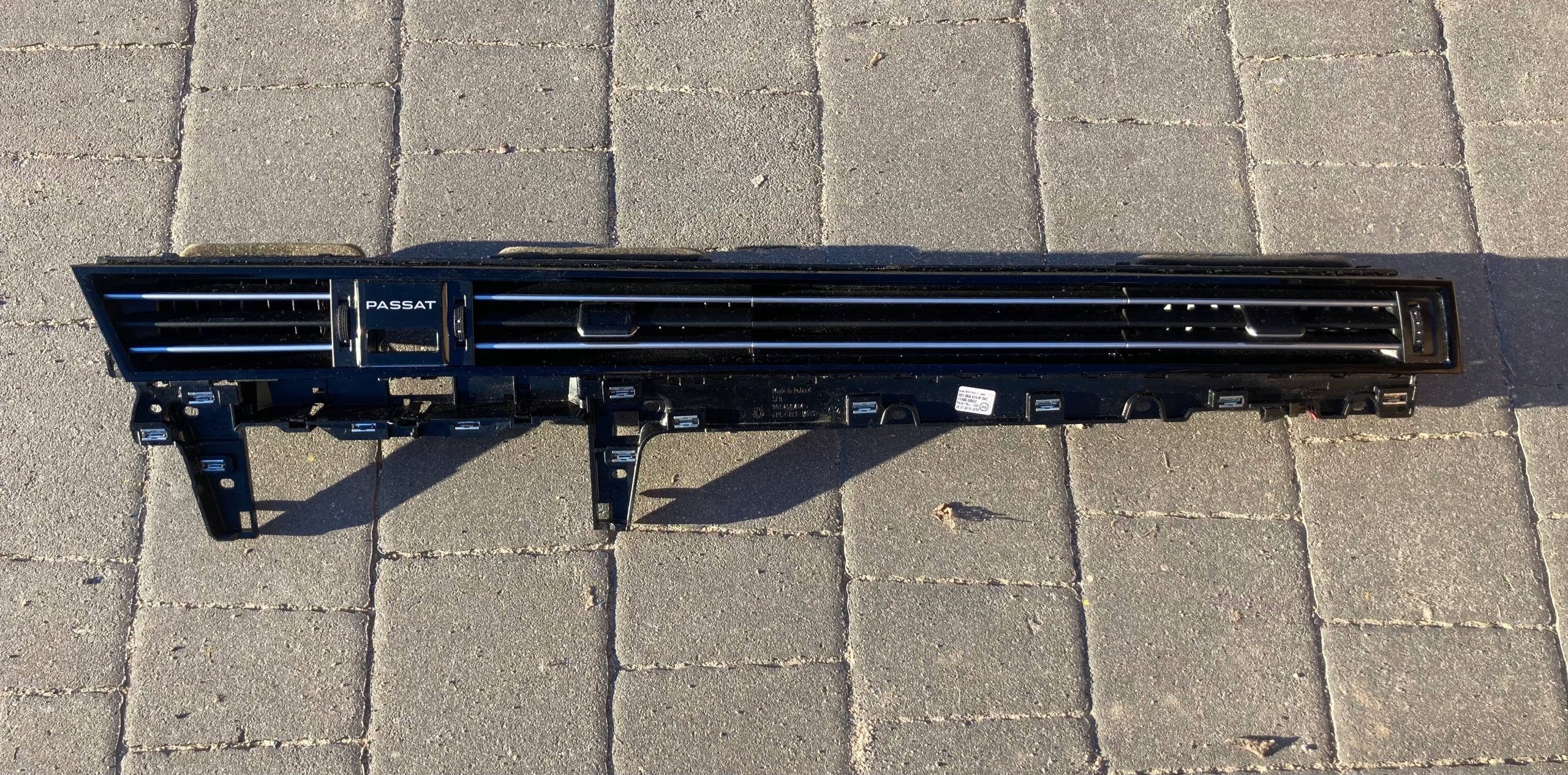 3G1858416M - VW PASSAT B8 LIFT 3G1 декор вентиляційні решітки