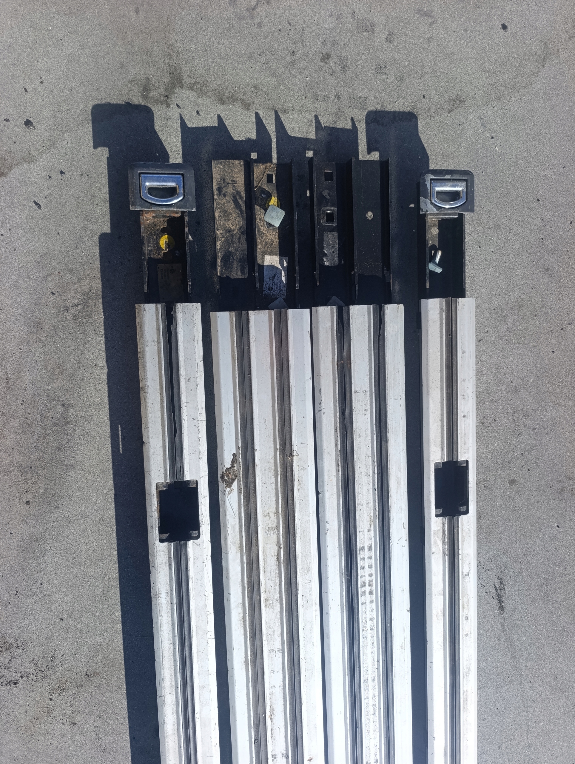 VW T5 T5 LIFT T6 SZYNY Moulage PROWADNICE Sièges MULTIVAN krotki