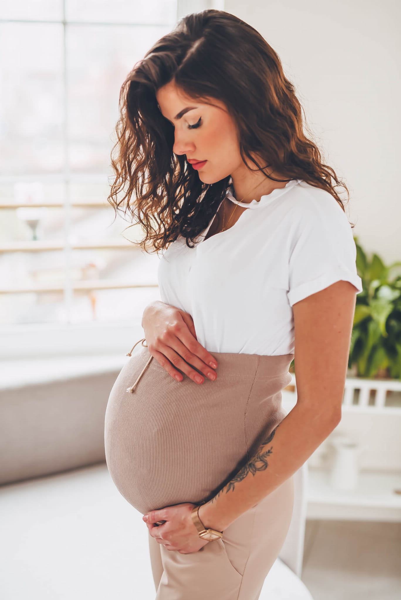 Beżowe damskie spodnie ciążowe imitacja skóry S Płeć kobieta