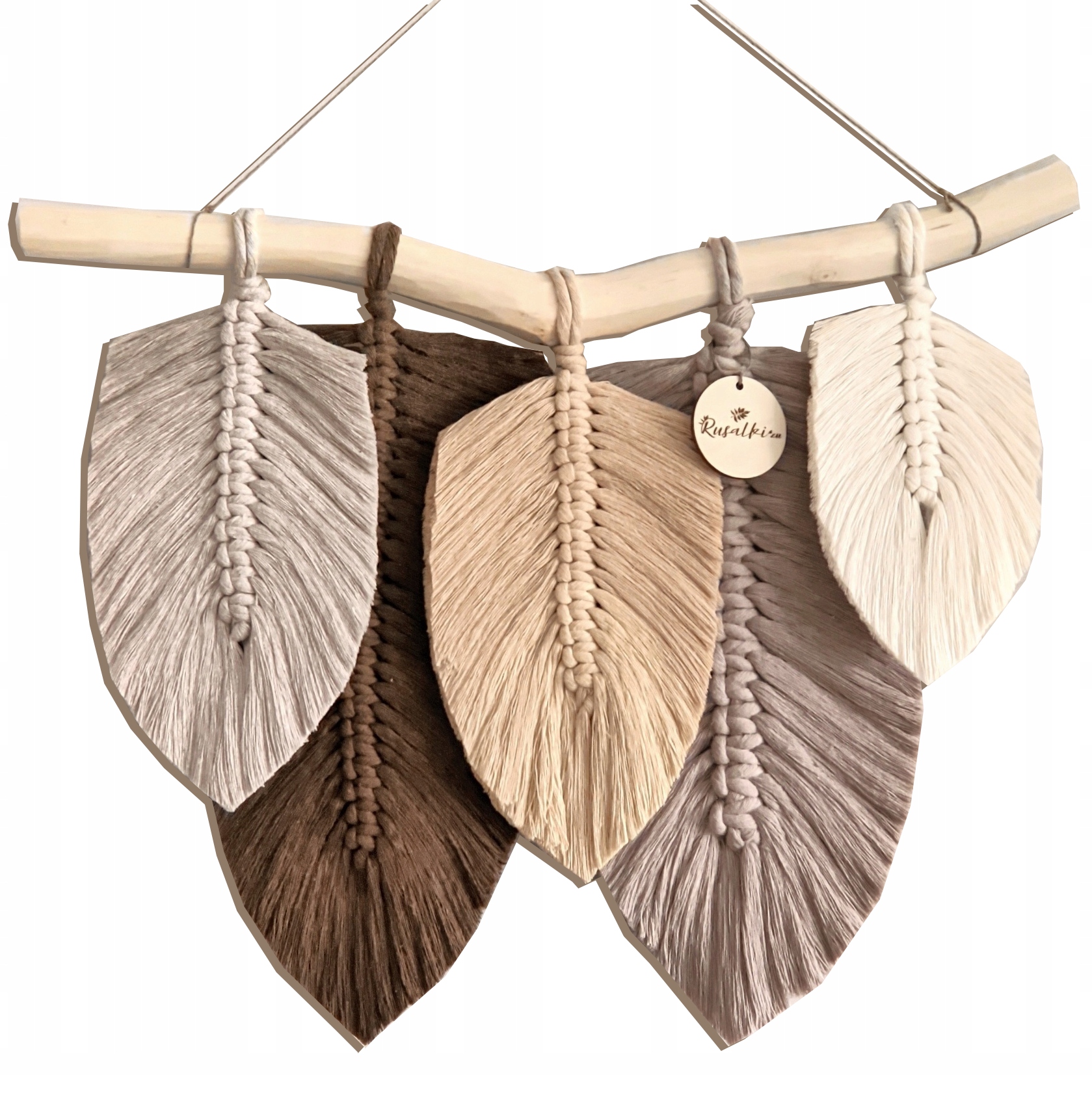 makrama peří, chladné béžové listy, listy