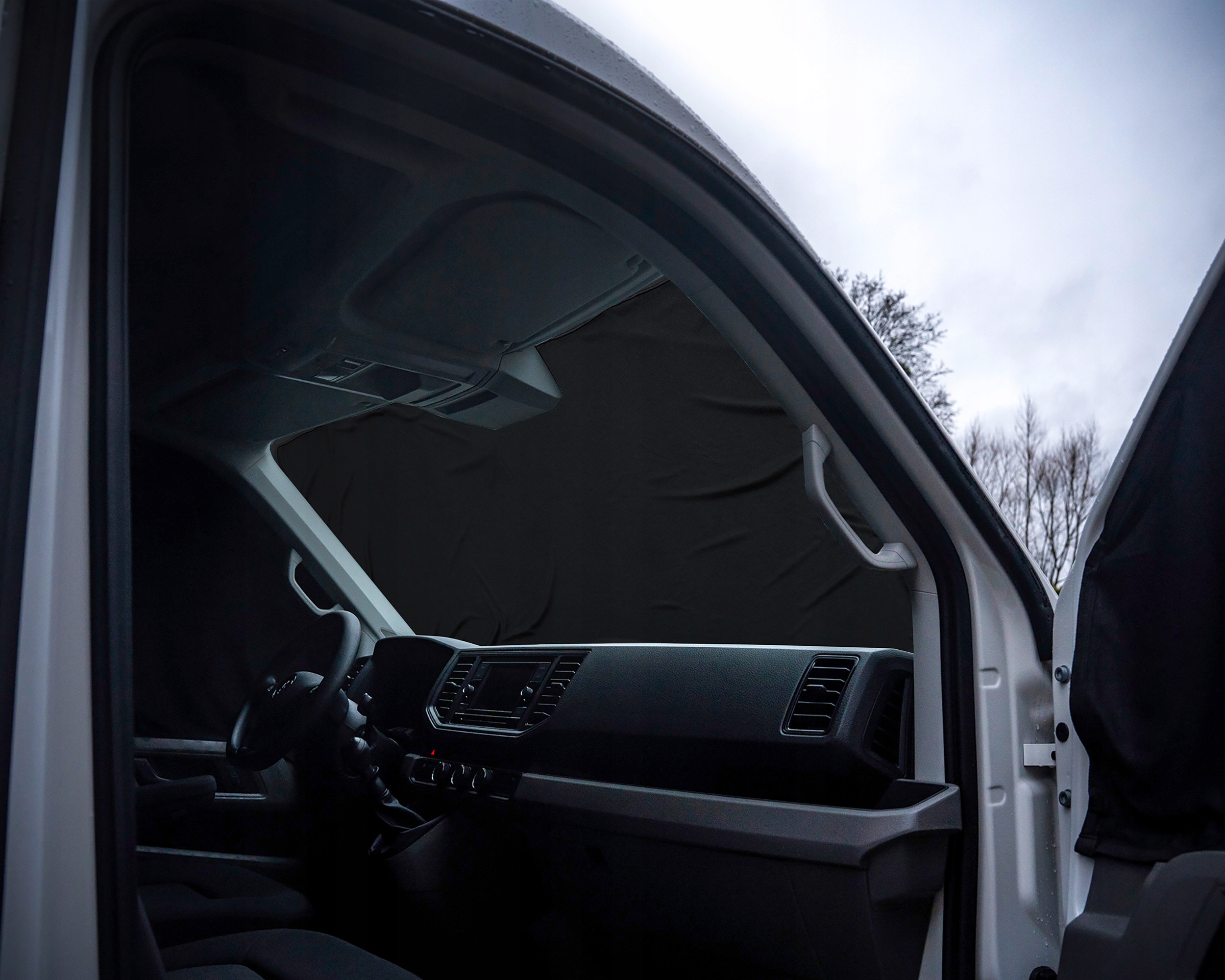 Zasłony zaciemniające przeciwsłoneczne do OPEL ZAFIRA LIFE 2019- | 3szt. Producent Omtec