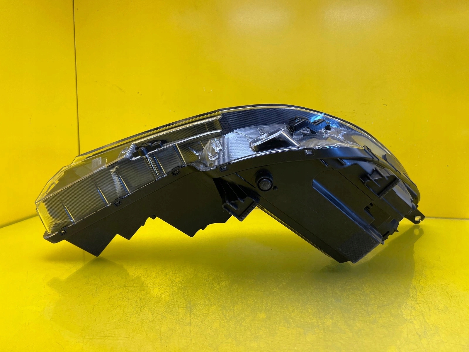 light left Hyundai Elantra VII Full Led 20- H01L3C02