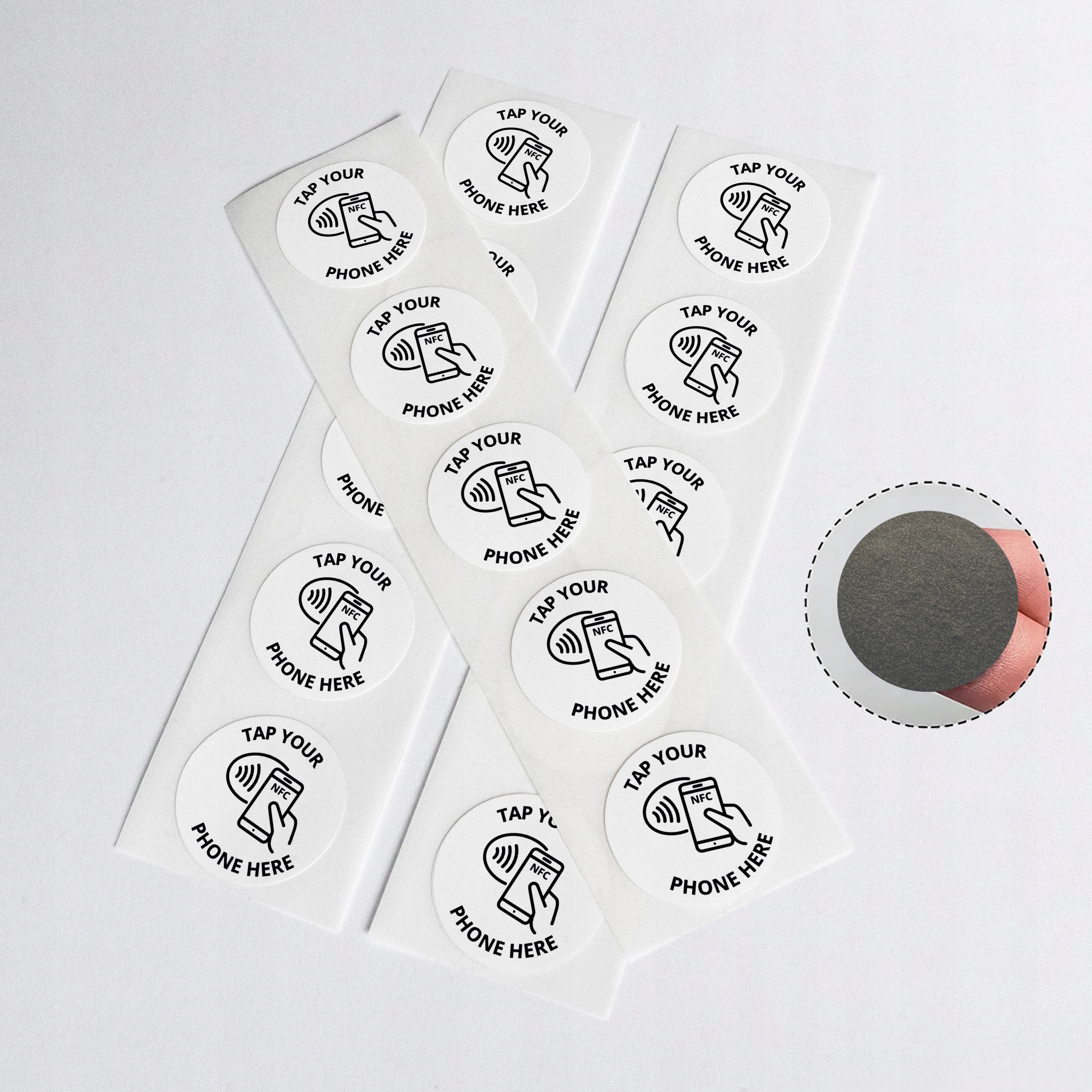 Samolepky Nfc NTAG215 antimetalové bílé Tap Your Phone Here 50 ks 25 mm