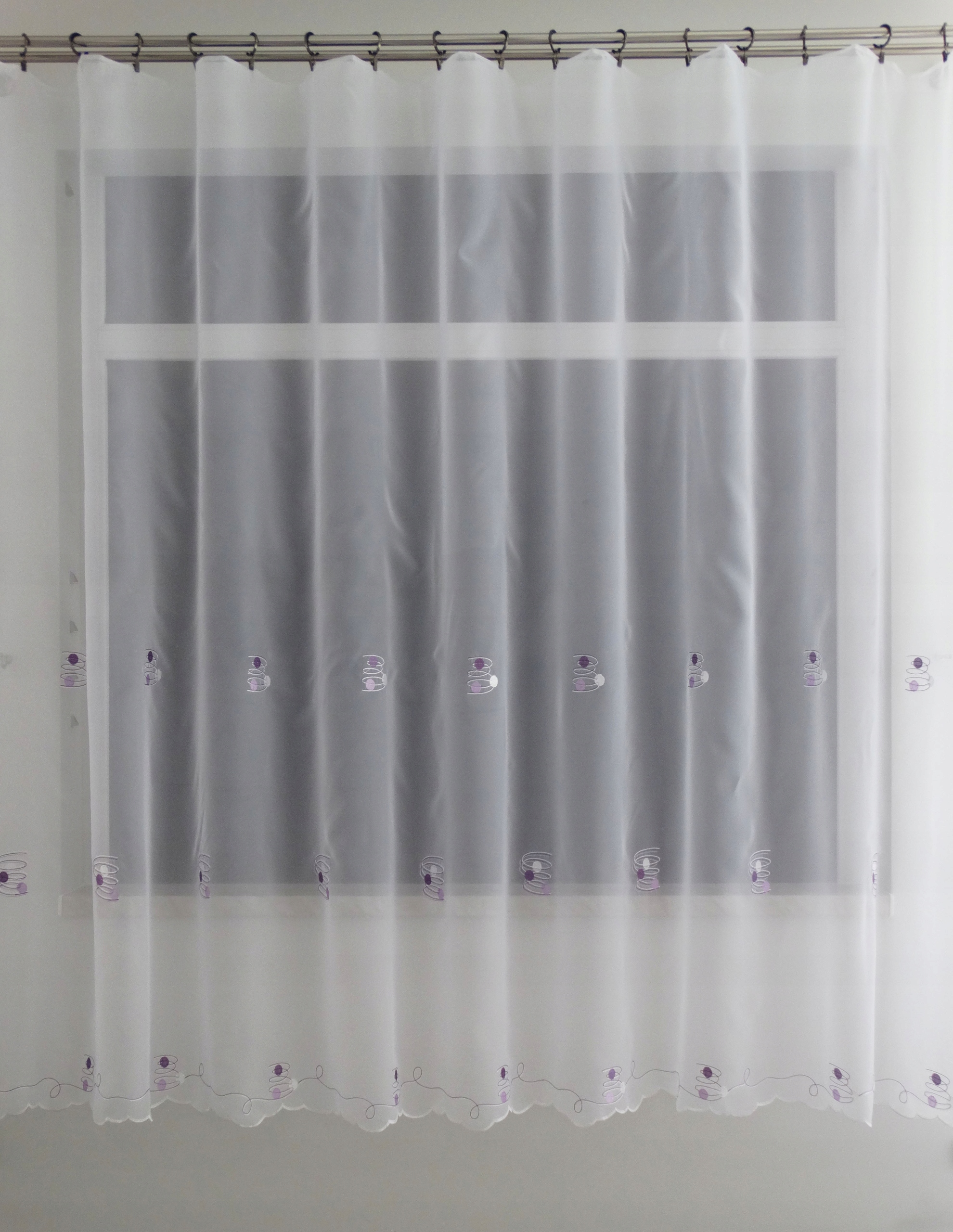 

Mg Zytomir Woal Biały haft fiolet wys 180cm 0,5mb