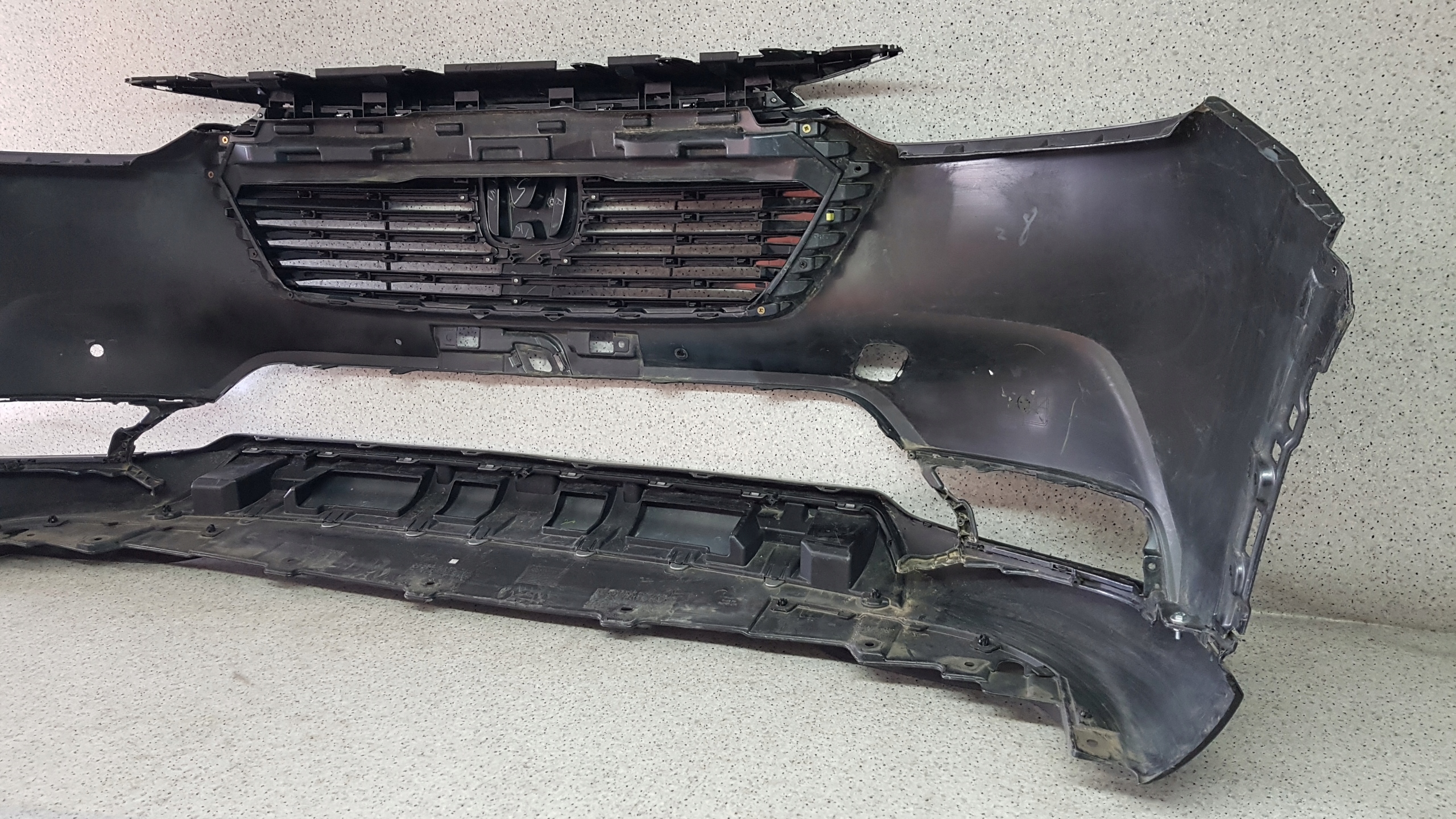 HONDA HR-V III 3 2021 - bumper front 9230
