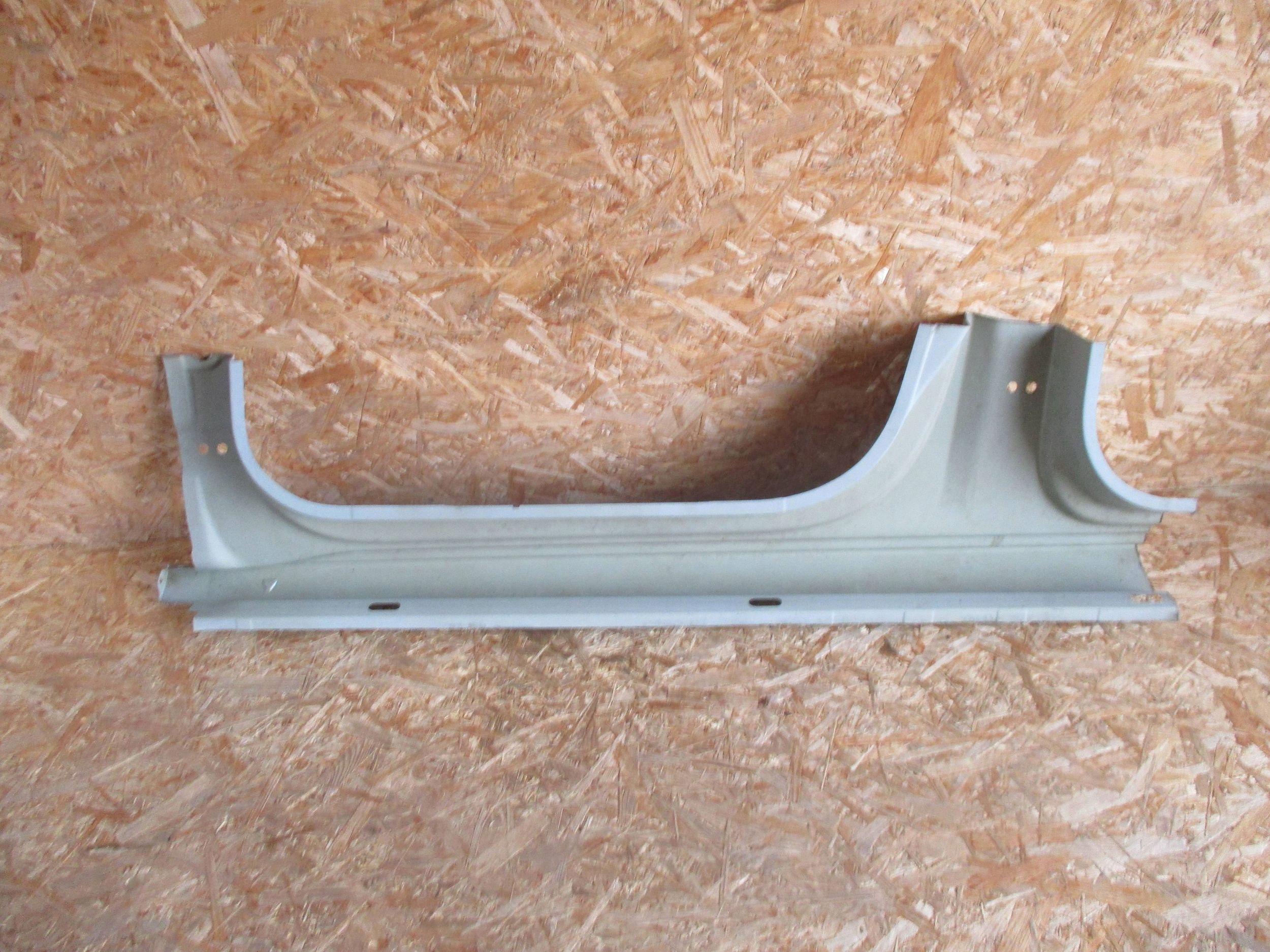 threshold front right SKODA SUPERB 3V