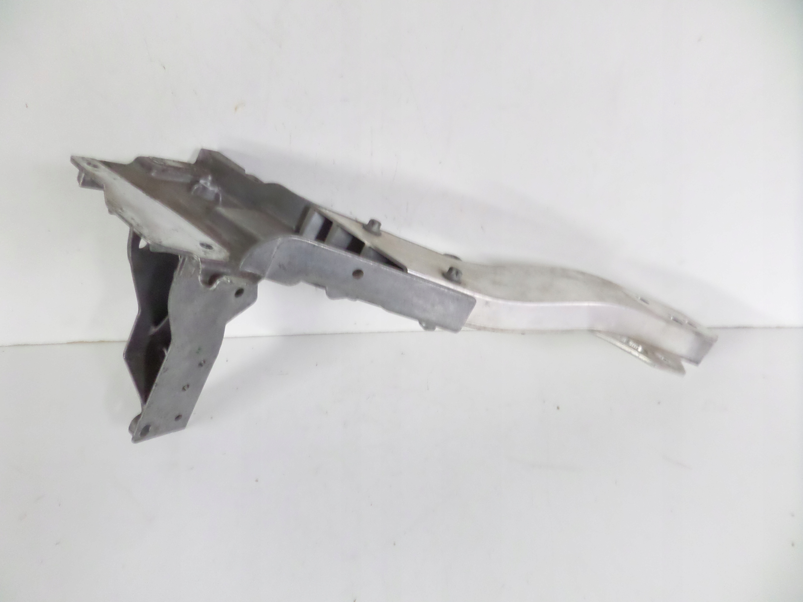 Okular supports front left MERCEDES E KLASA W213 16