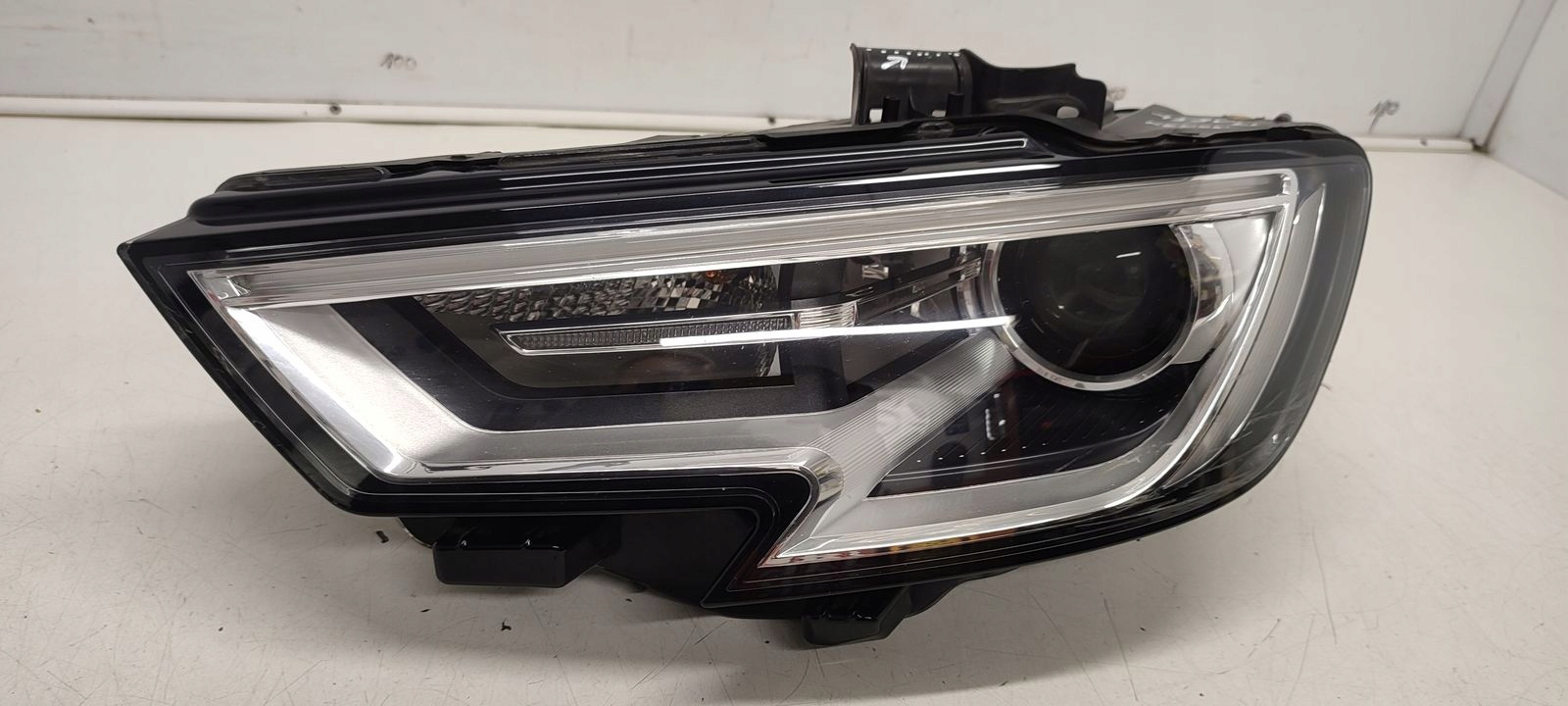 light front front left bixenon Audi A3 8V LIFT
