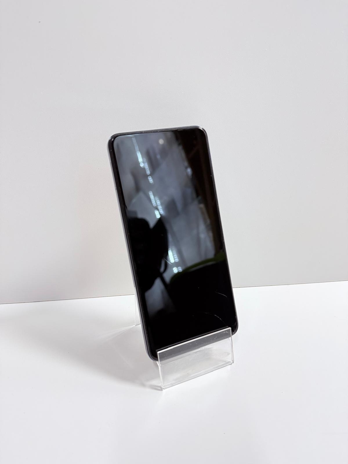 Smartfon Infinix HOT 40i 4 MB / 128 GB 4G (LTE) czarny