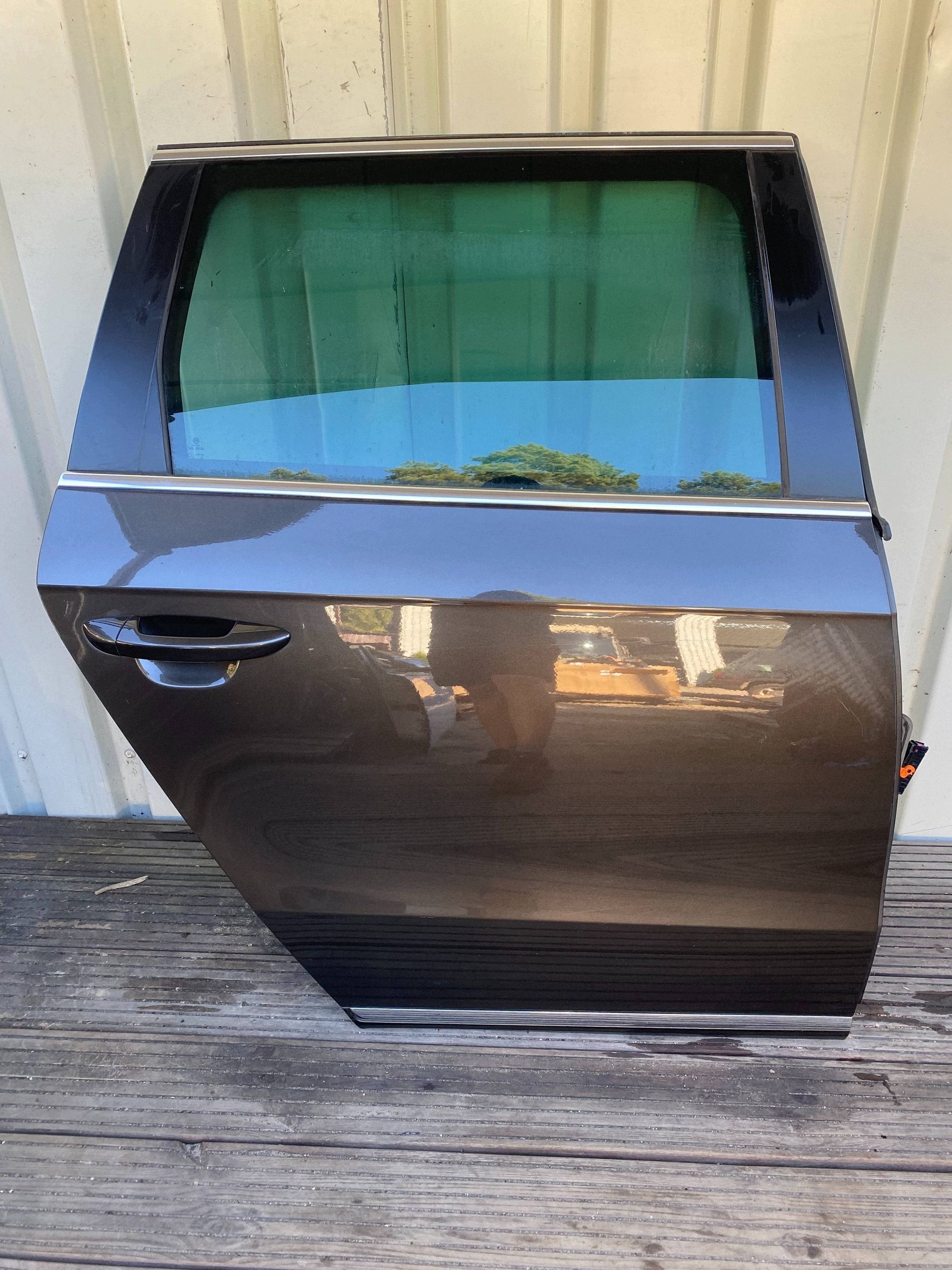 VW PASSAT B7 KOMBI complete door right rear part rear. BRAZ