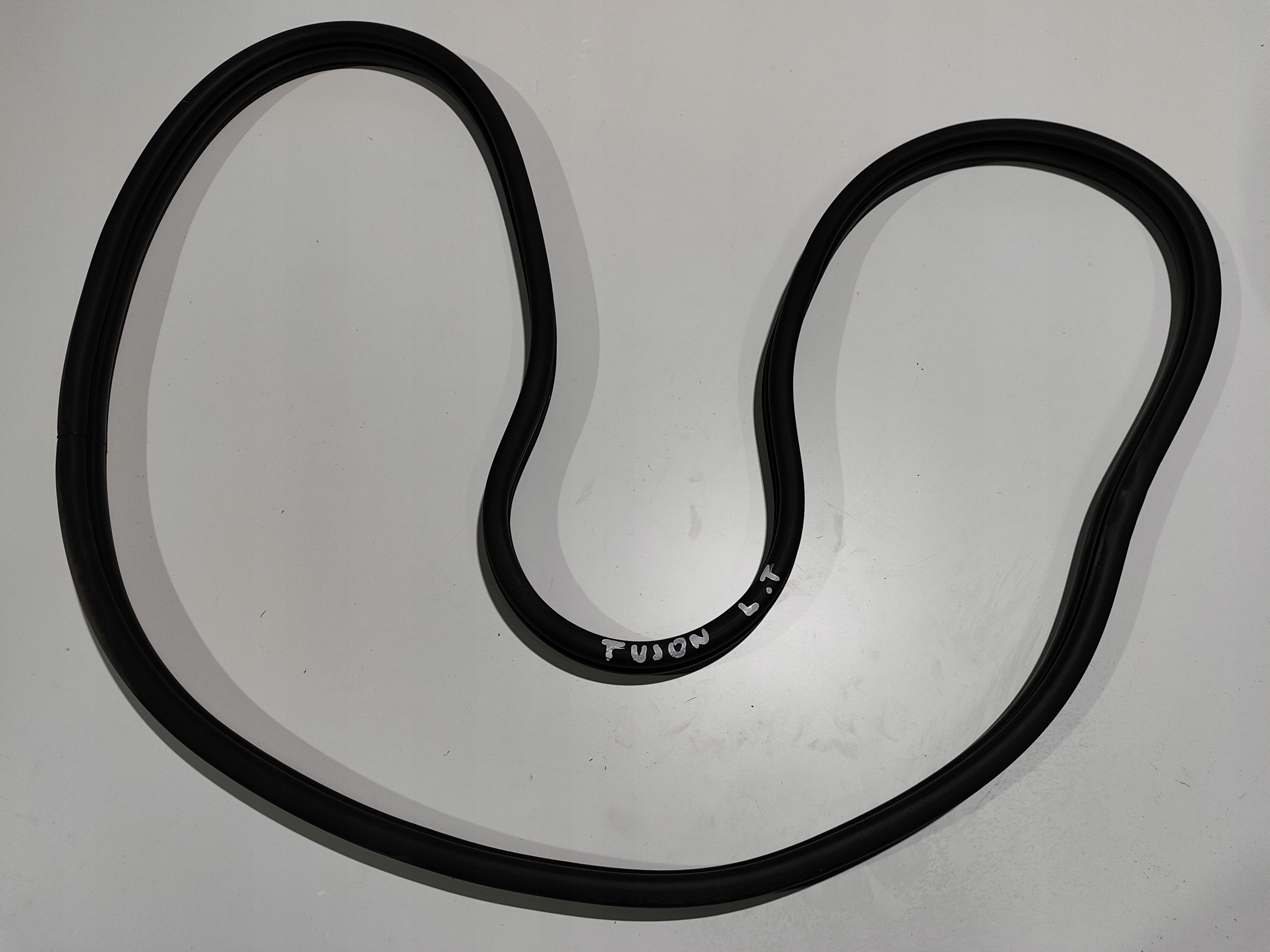 TUCSON 4 IV USZCZELKA KAROSERYJNA DRZWI LEWY TYŁ 20-24r. ORYGINAŁ EUROPA