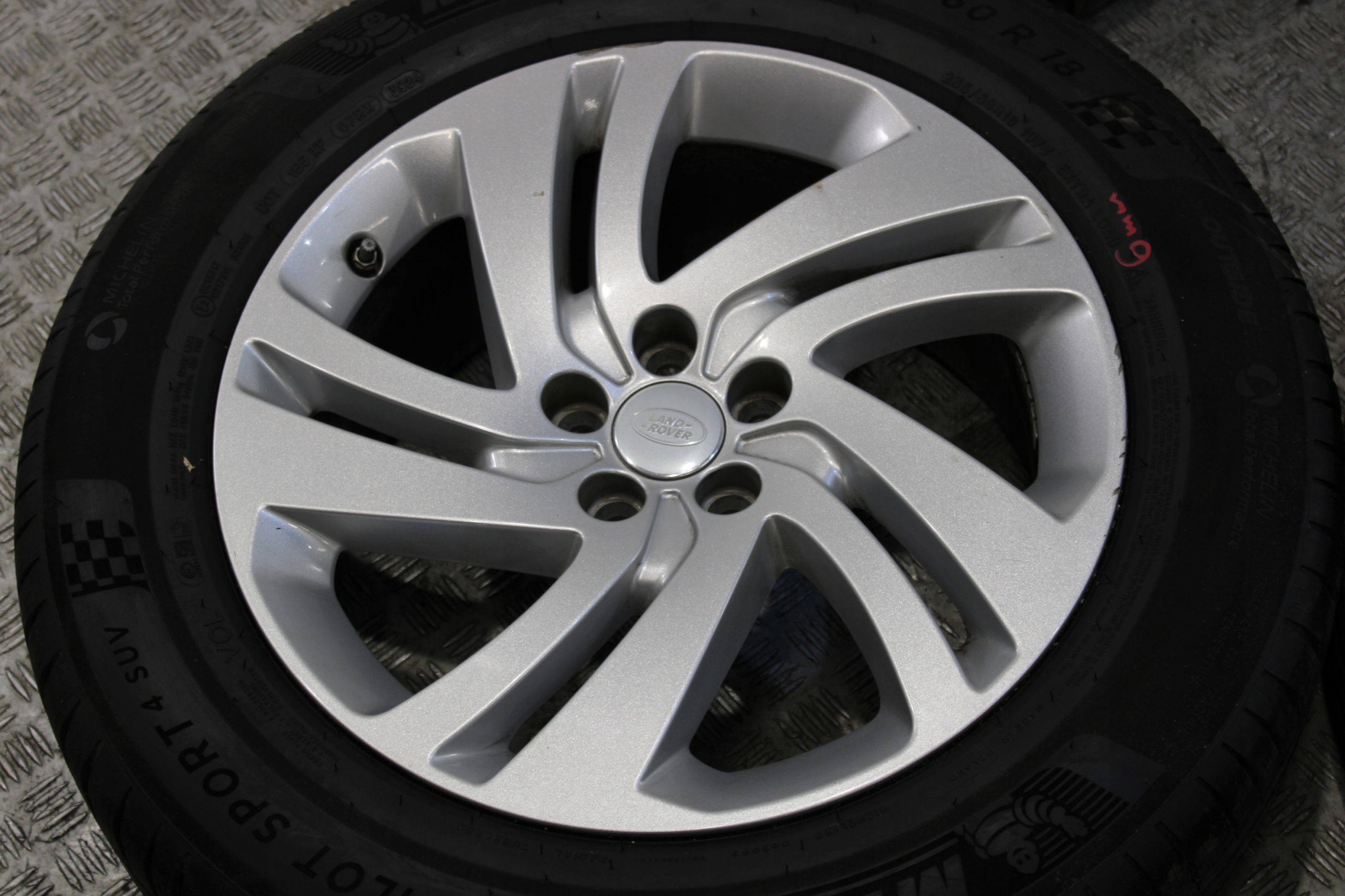 wheels discs disc 235/60 R18 LAND ROVER EVOQUE II 2 L551
