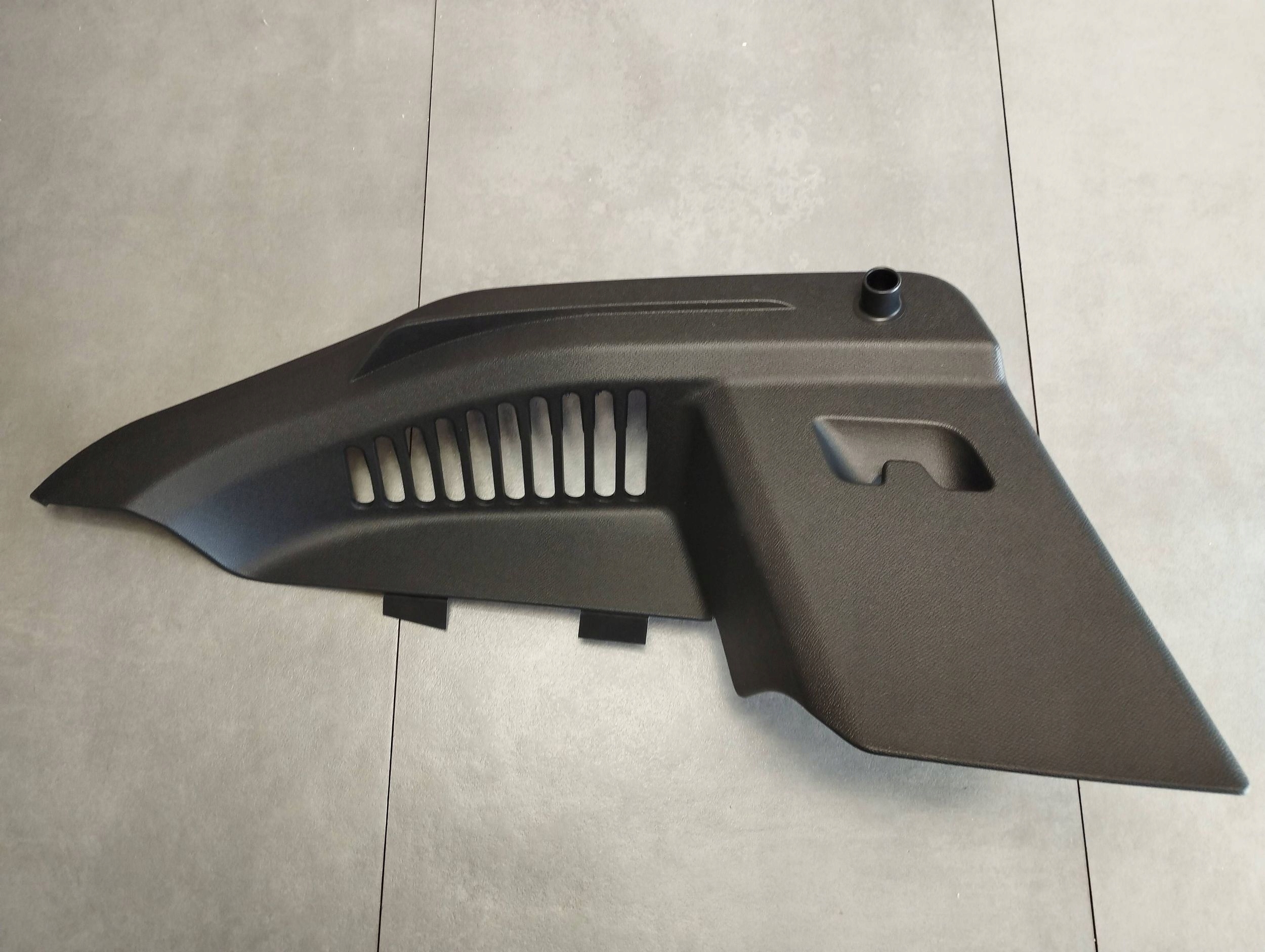 Seat Leon IV 2024 Blende Abdeckung SLUPKA rechts heck 5FA867761
