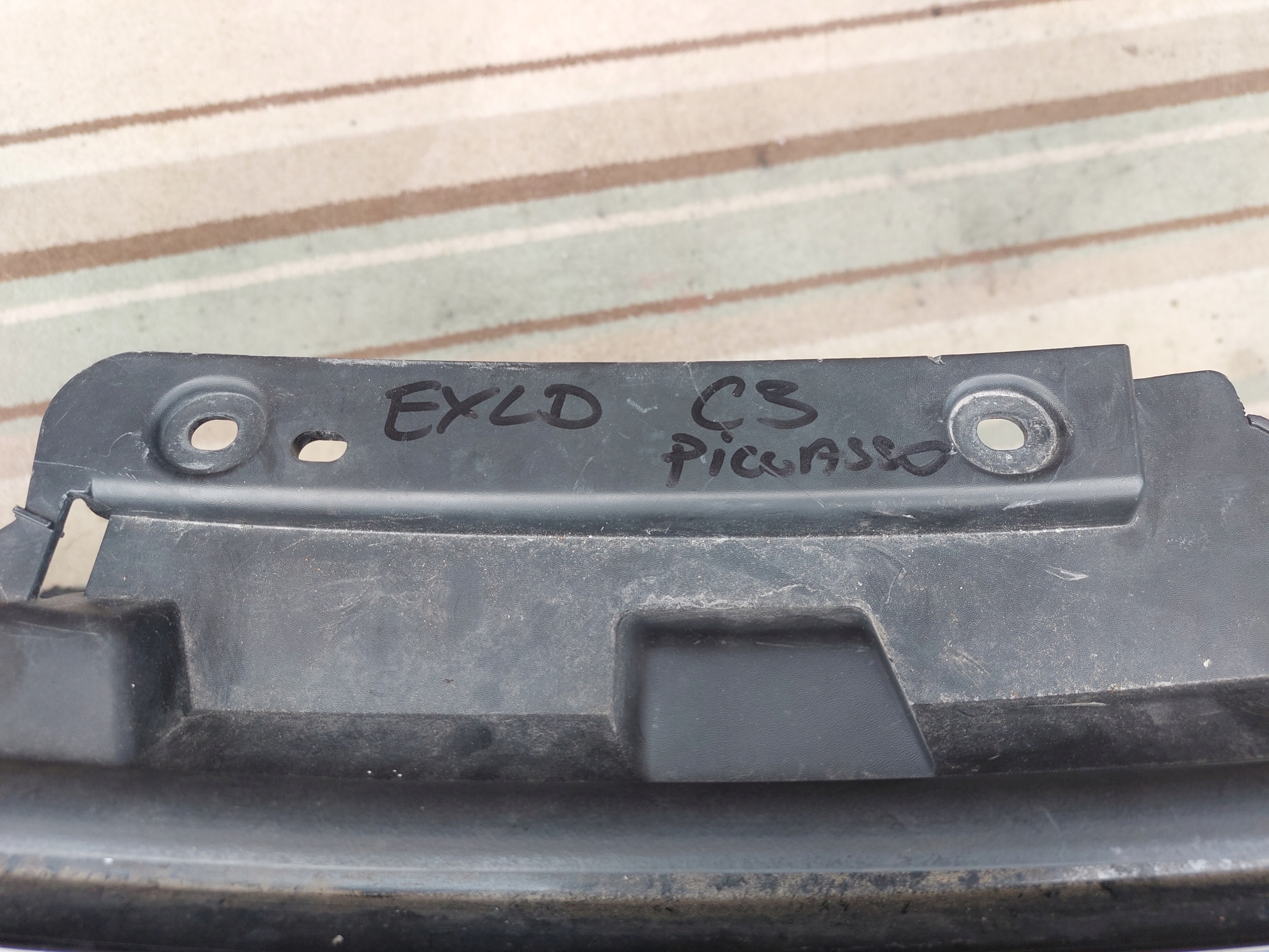 bumper front CITROEN C3 PICASSO 08-12r black EXLD