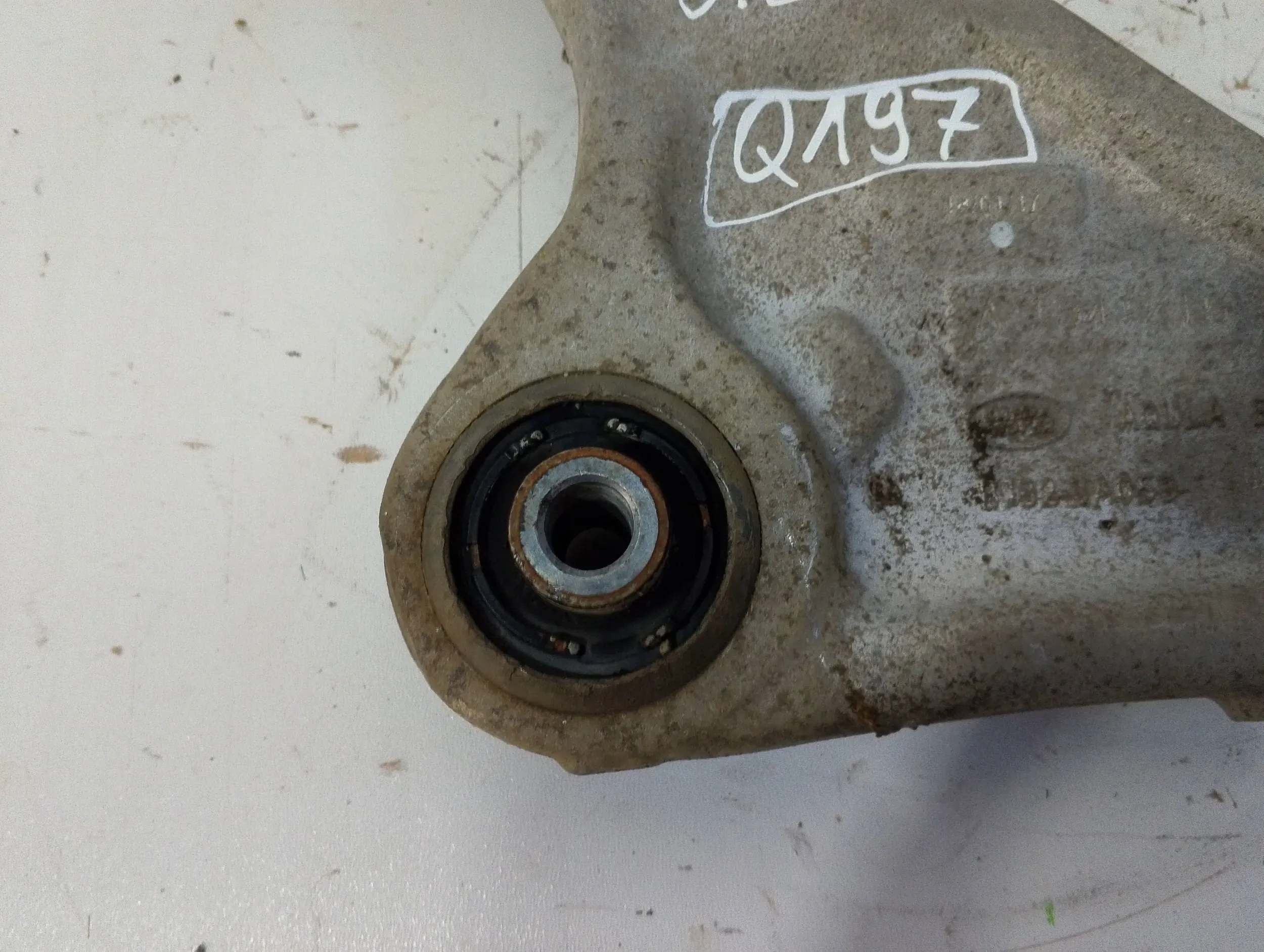 Land Rover Evoque und Querlenker vorne links BJ32-3A053 (Q197)
