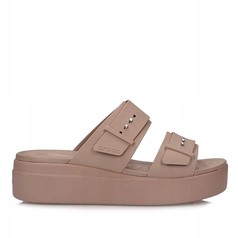 Nazouváky pantofle Crocs 207431-2Q9 Brooklyn Buckle LowWdg Latte béžové