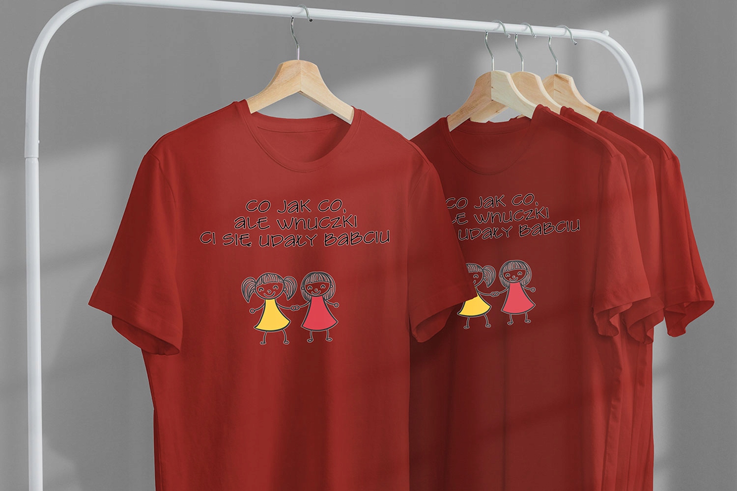 KOSZULKA T-SHIRT DZIEŃ BABCI 2XL WNUCZKI CI SIĘ UDAŁY BABCIU PREZENT JAKOŚĆ Szerokość pod pachami 54 cm