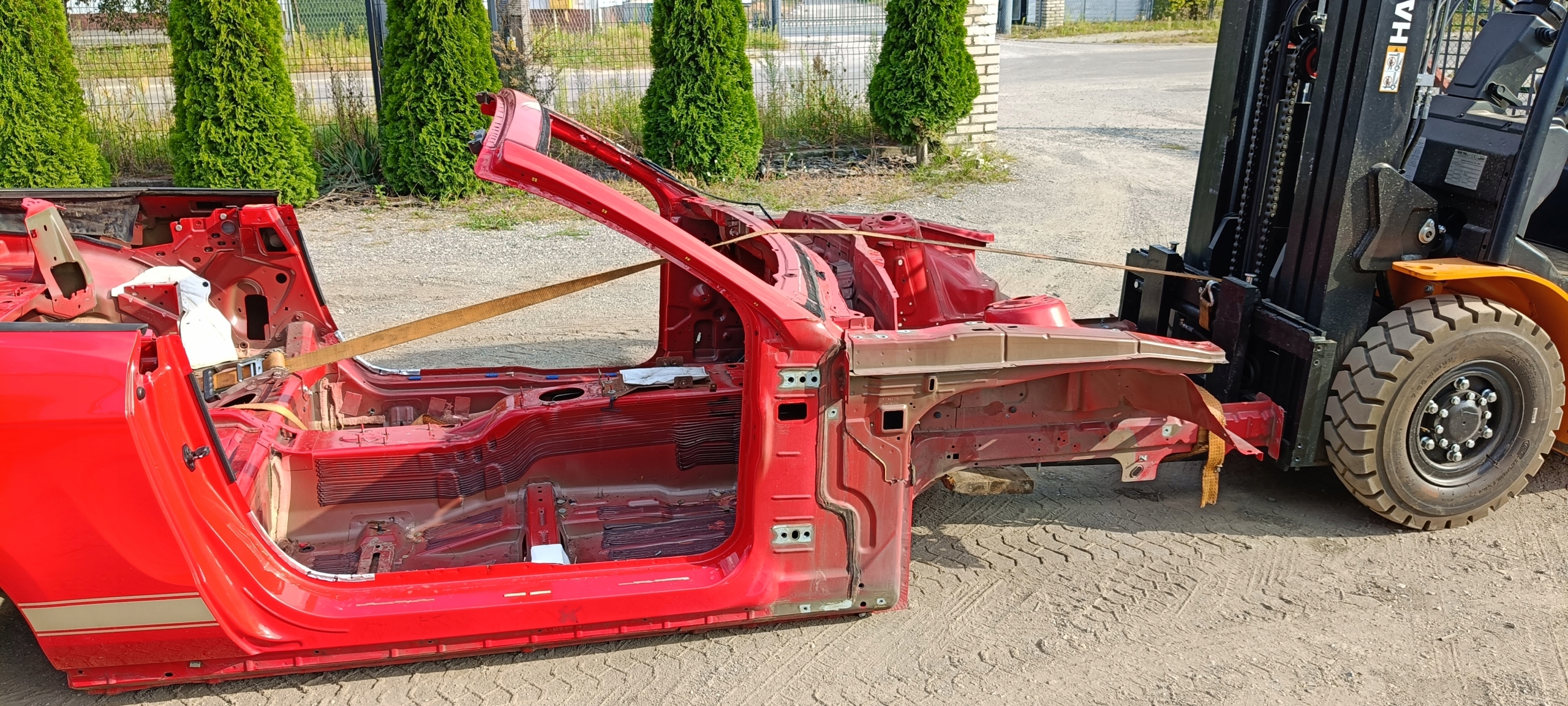 quarter quarter placement right right front Ford Mustang 2010-2014