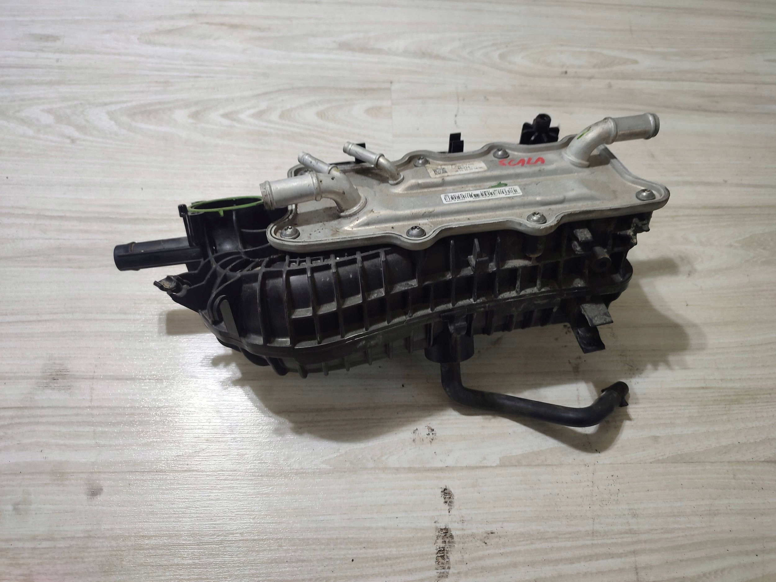 Skoda Scala 2020 intake manifold