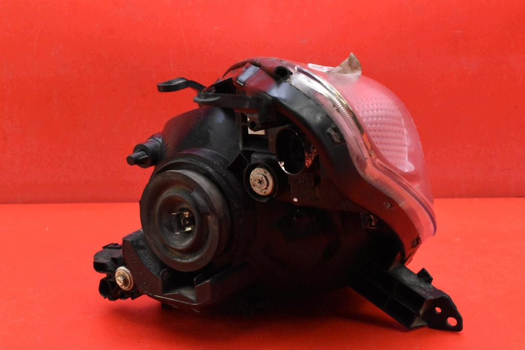 REFLEKTOR right light front EU TOYOTA RAV4 2 II 00-03