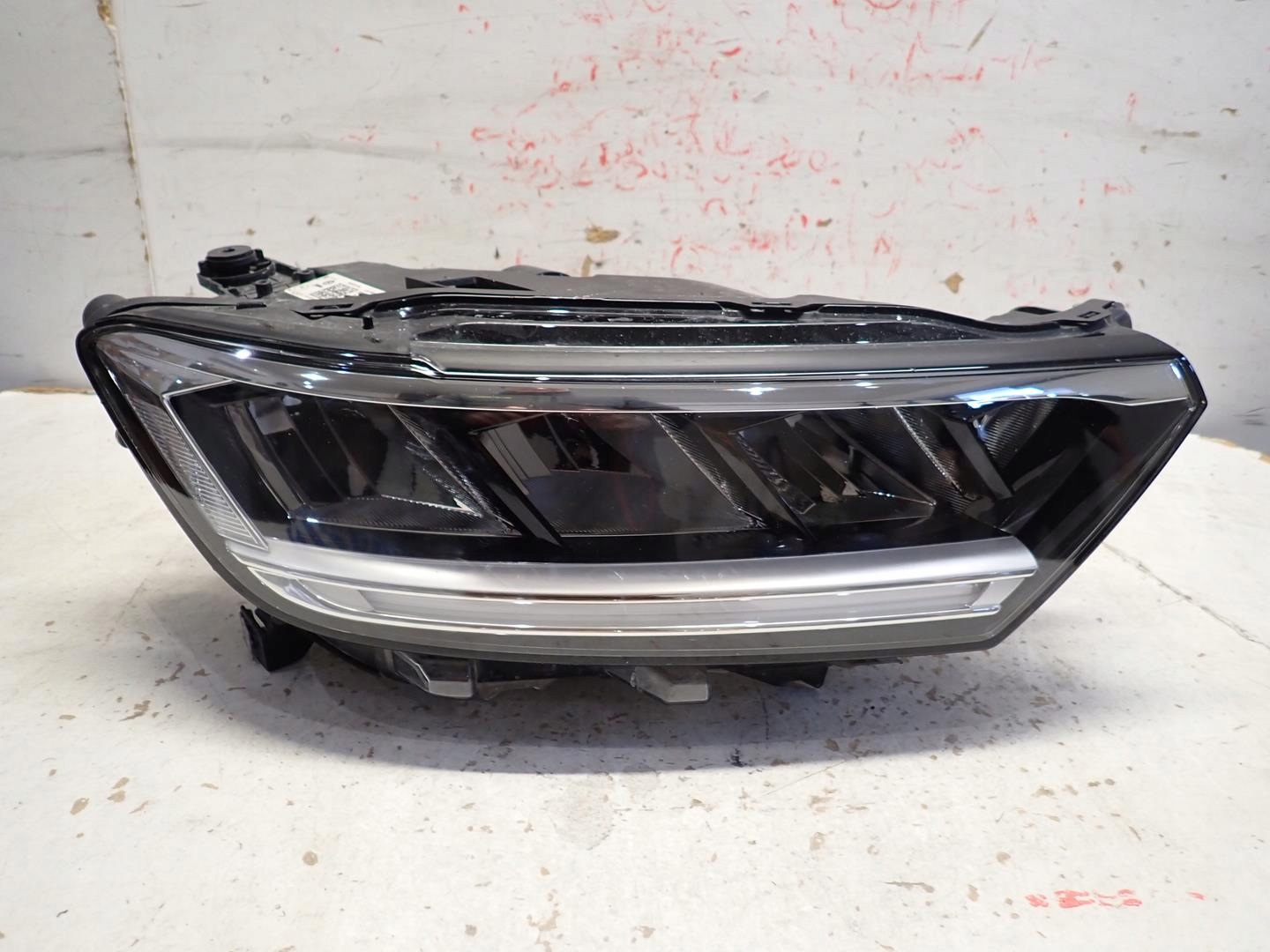 light front front right VW T-ROC LIFT 2021- 2GA941006F