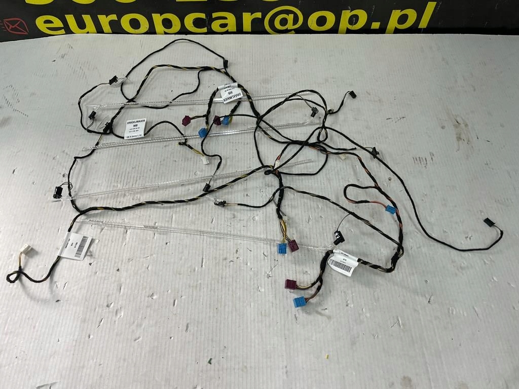 MERCEDES E W212 PODŚWIETLENIE LED BOCZKÓW DRZWI