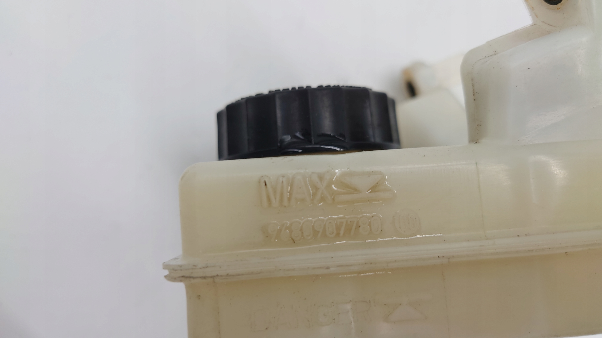 9680907780 ZBIORNICZEK PŁYNU HAMULCOWEGO BERLINGO PARTNER III 08-18 Producent części Groupe PSA