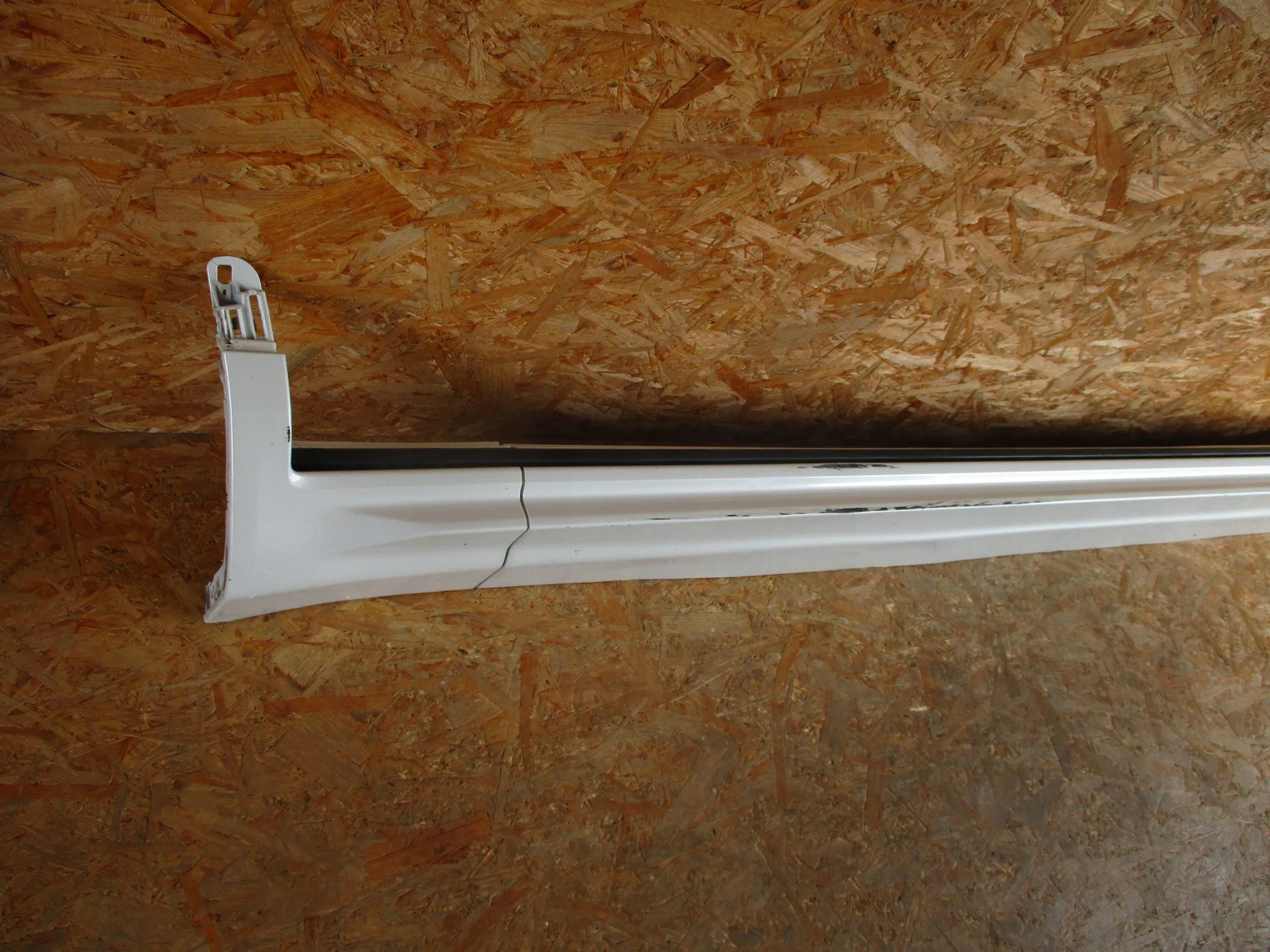 LISTWA NAKŁADKA PROGOWA PRAWA VOLVO XC90 II 15- Kolor czarny