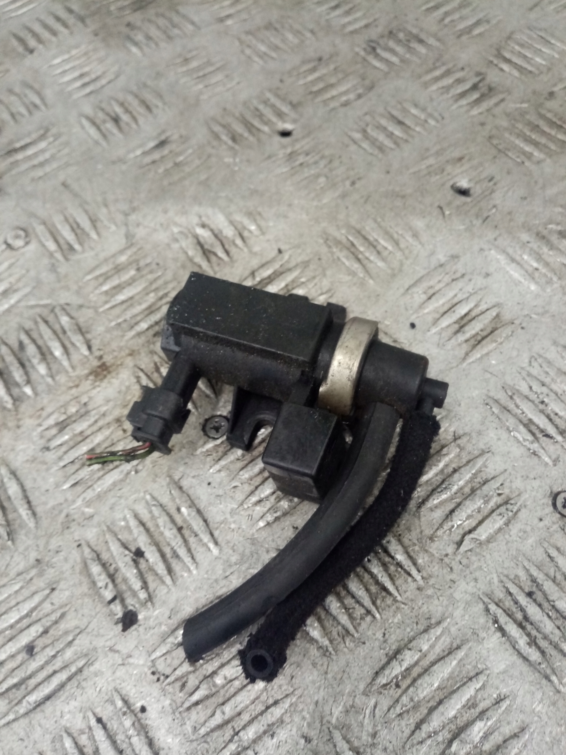 Électrovanne MERCEDES A KLASA W 169 A0051535528
