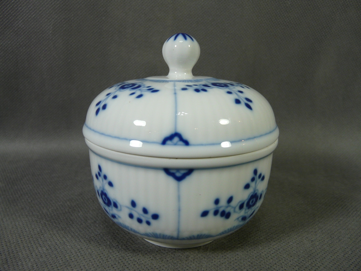 PORCELANOWA CUKIERNICA HEINRICH