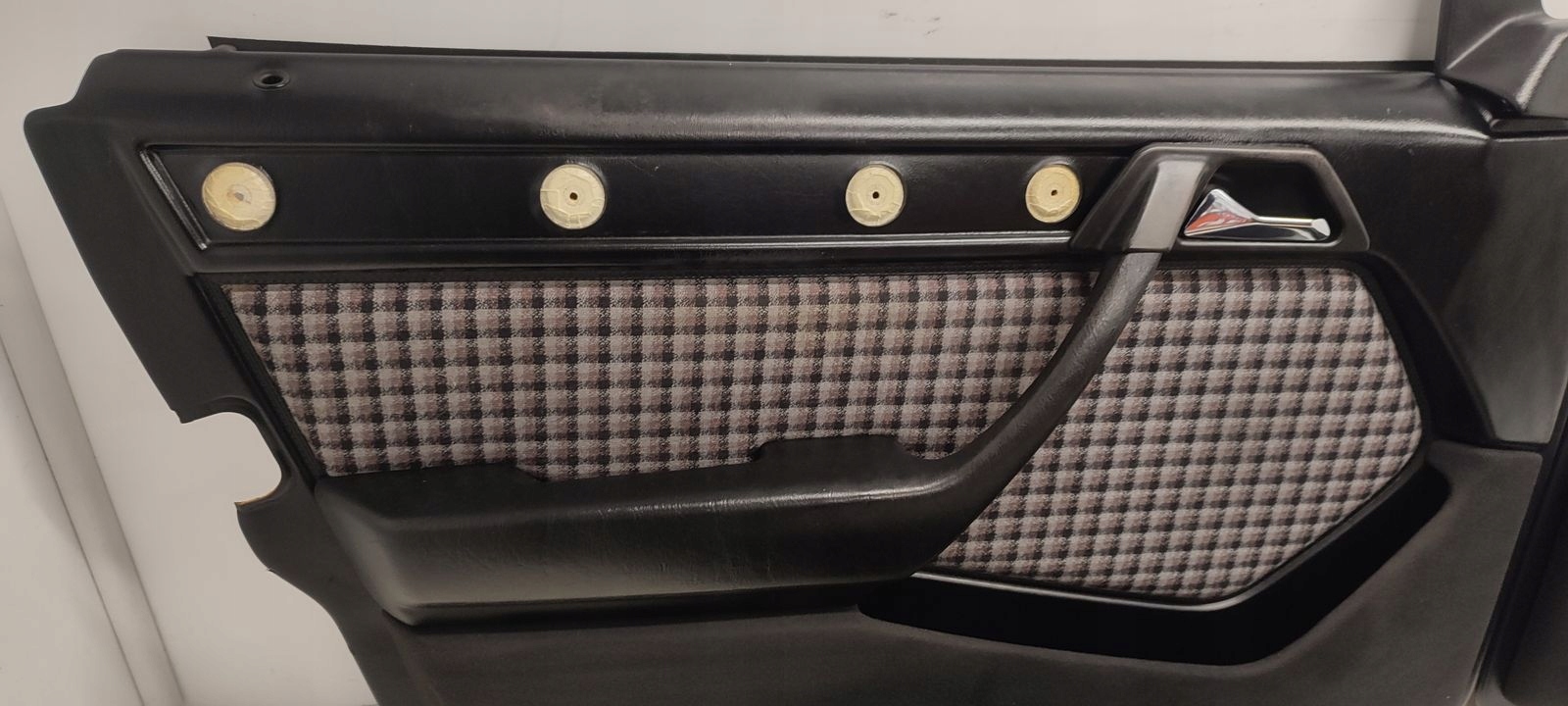 side side komplet Mercedes W124 2,2b Kombi