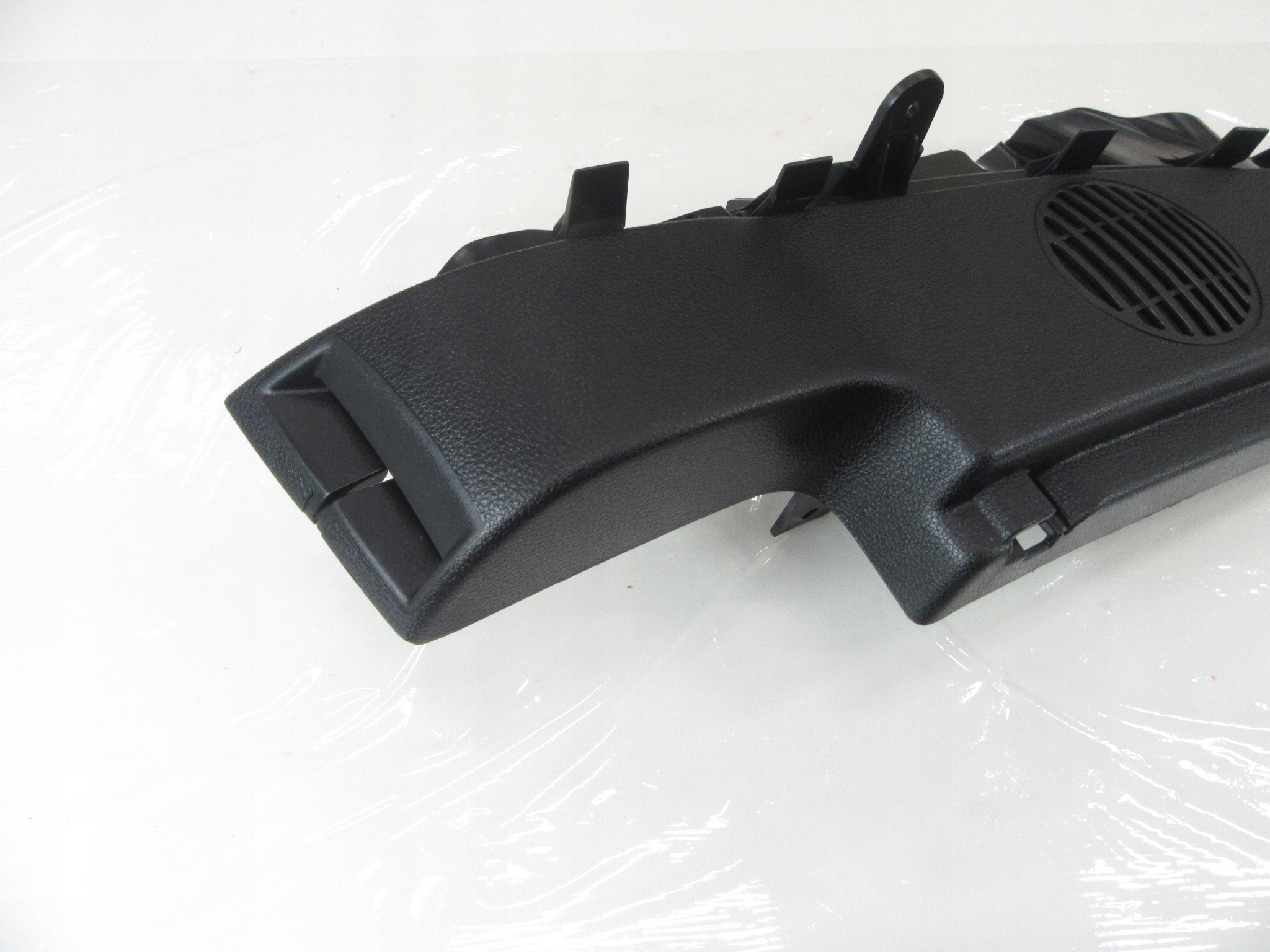 holder cover supports bracket polki right rear part boot BMW e81