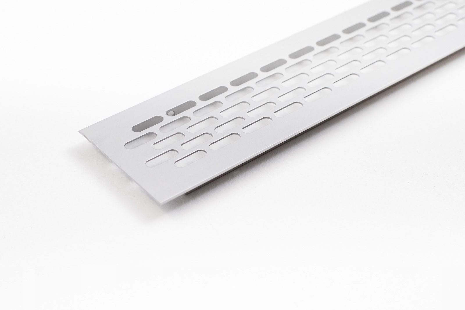 KRATKA WENTYLACYJNA ALUMINIOWA 80x800MM ALUMINIUM