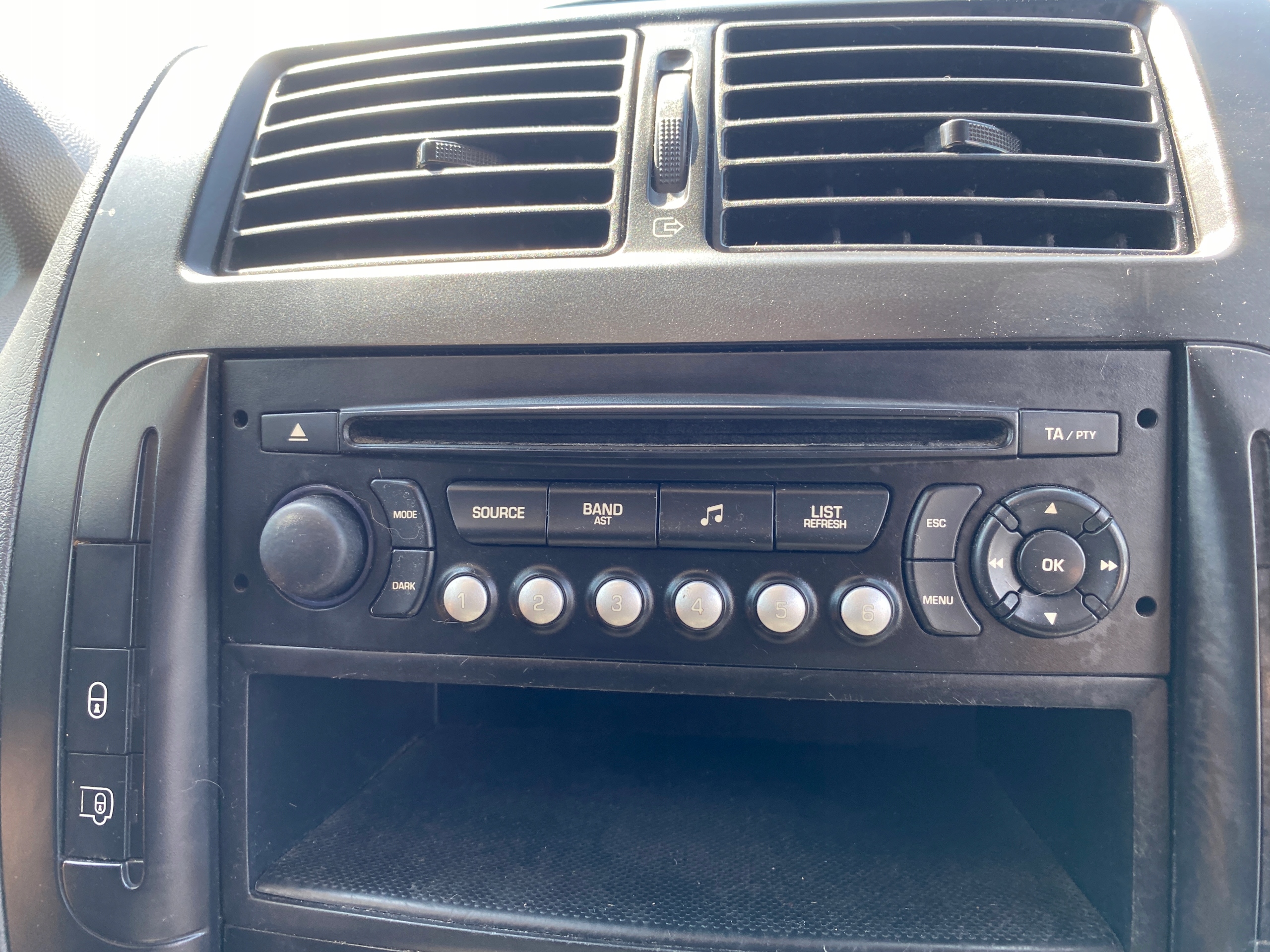 RADIO CD oryginalne brakuje kodu Citroen Jumpy II 2 07-16