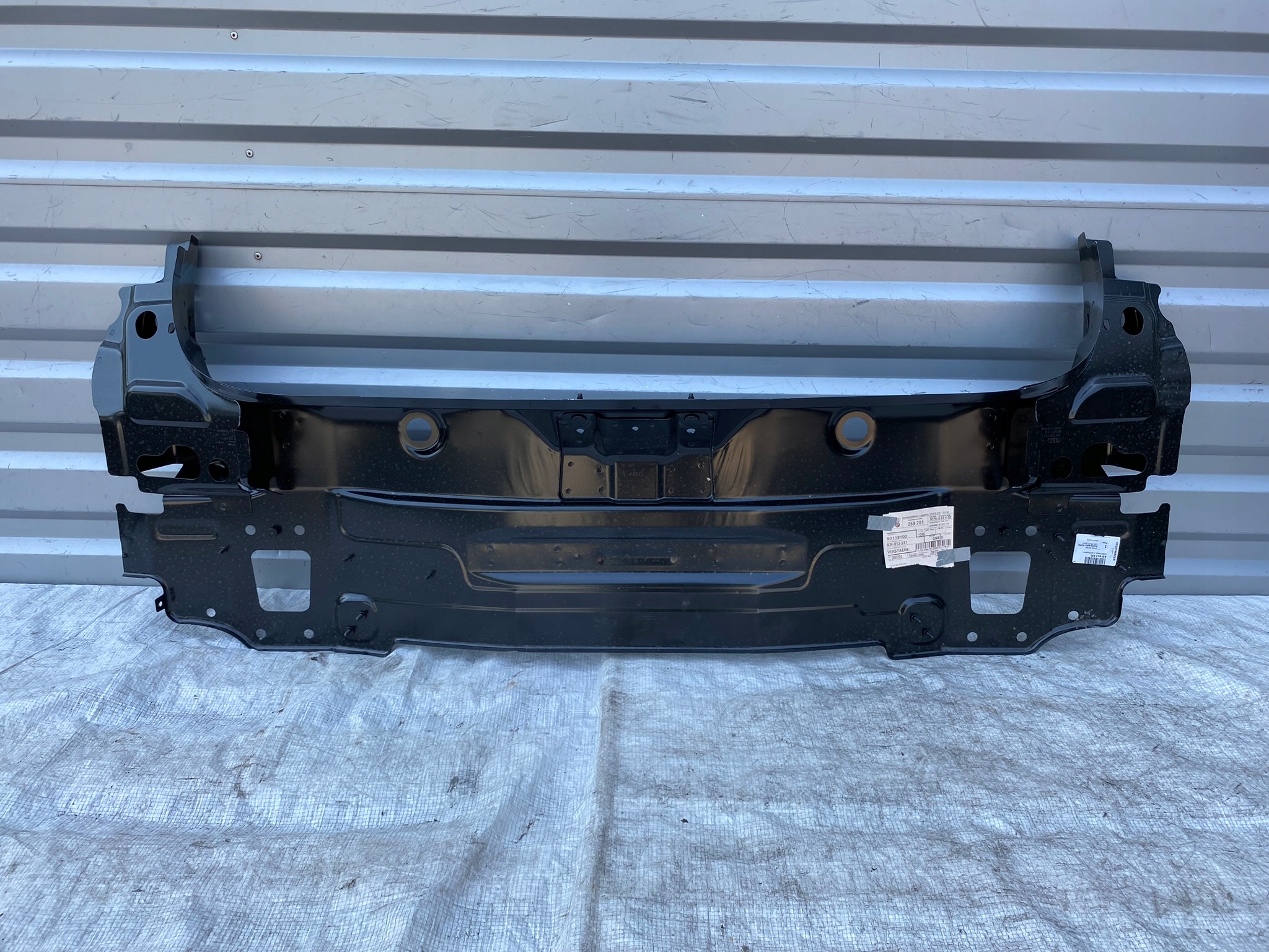 AUDI Q3 83F PAS TYLNY 83F813331