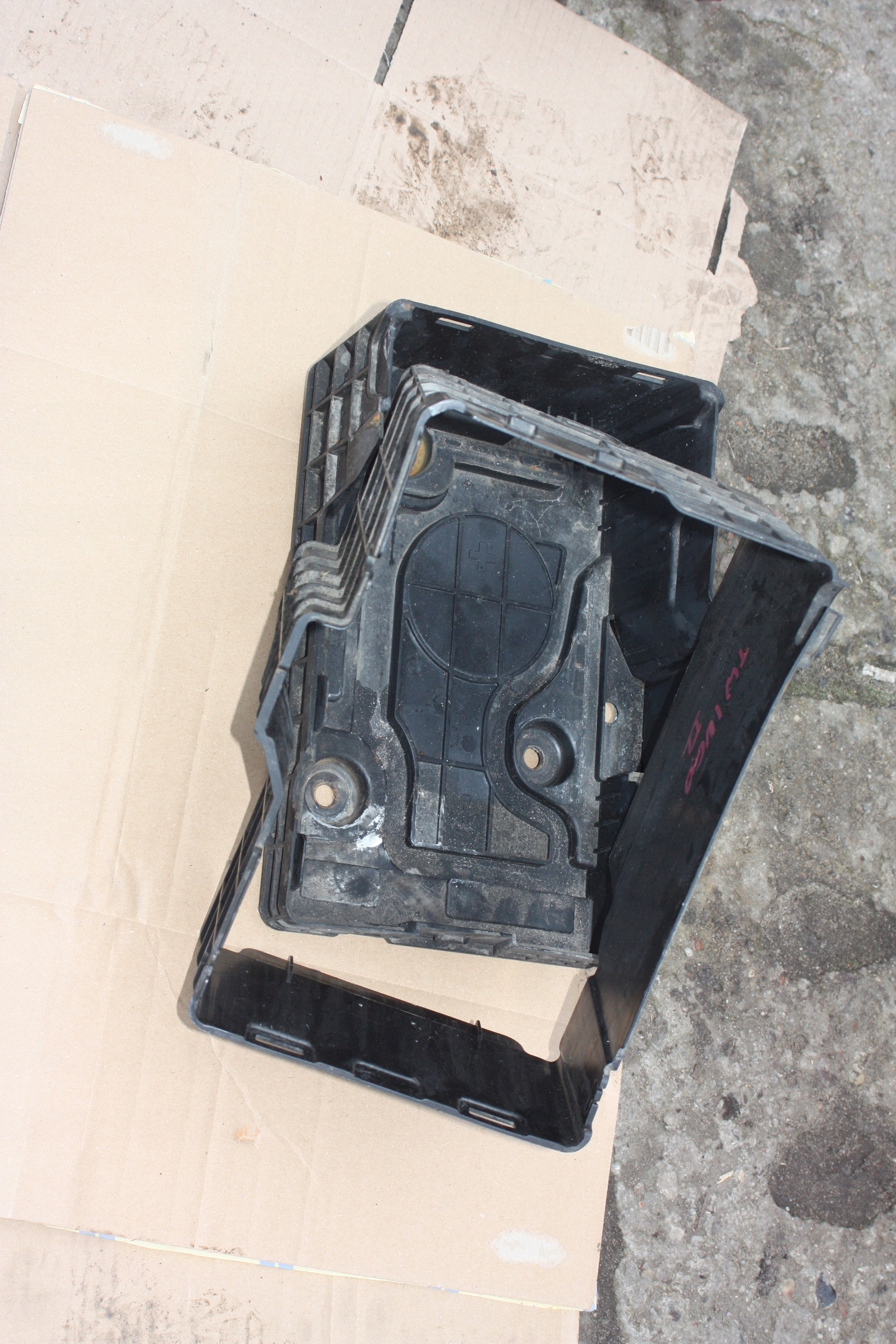 Корпус аккумулятора Renault Twingo II