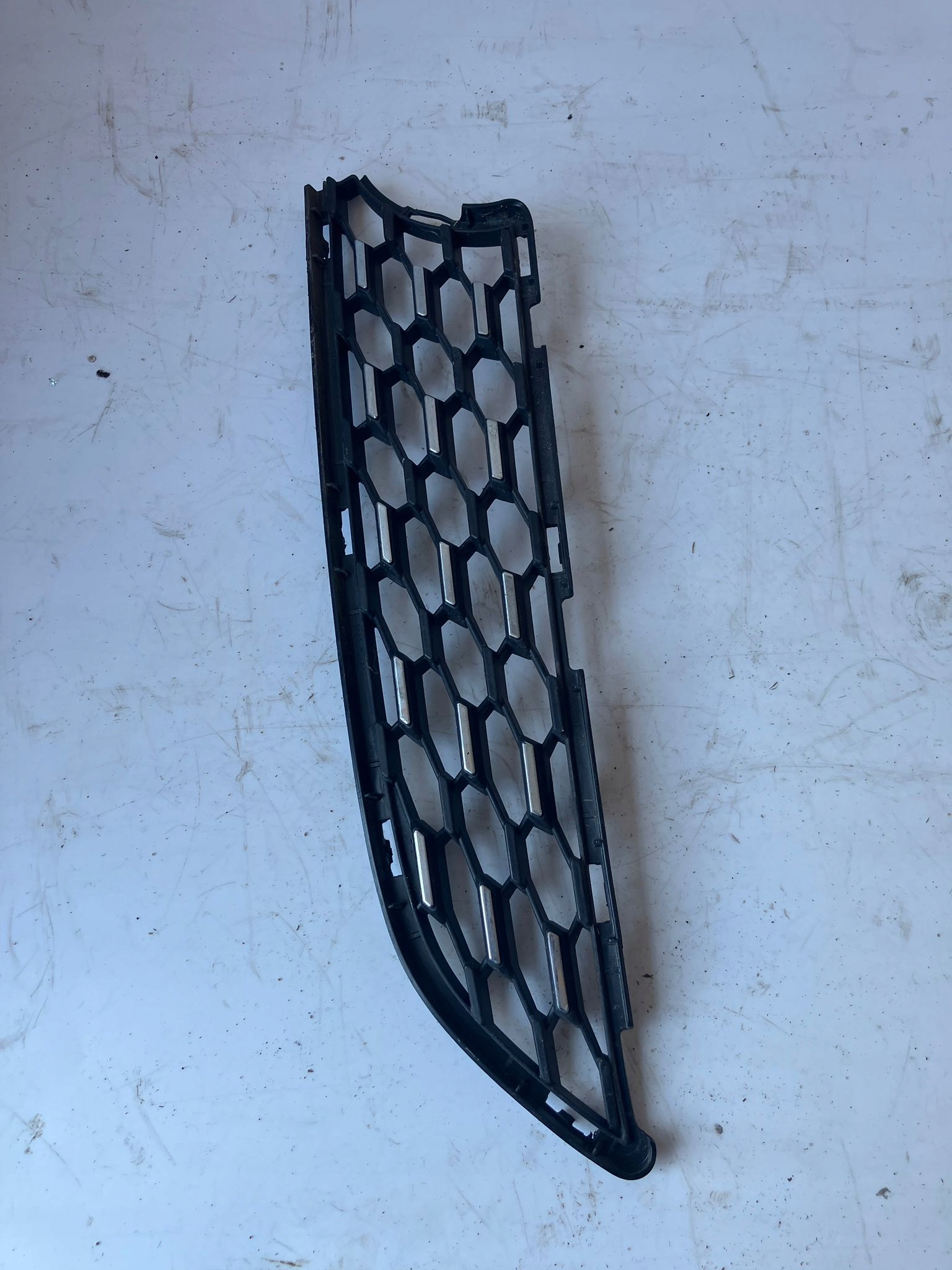 grid GRILLA left front CORSA F CHROM 9829474180