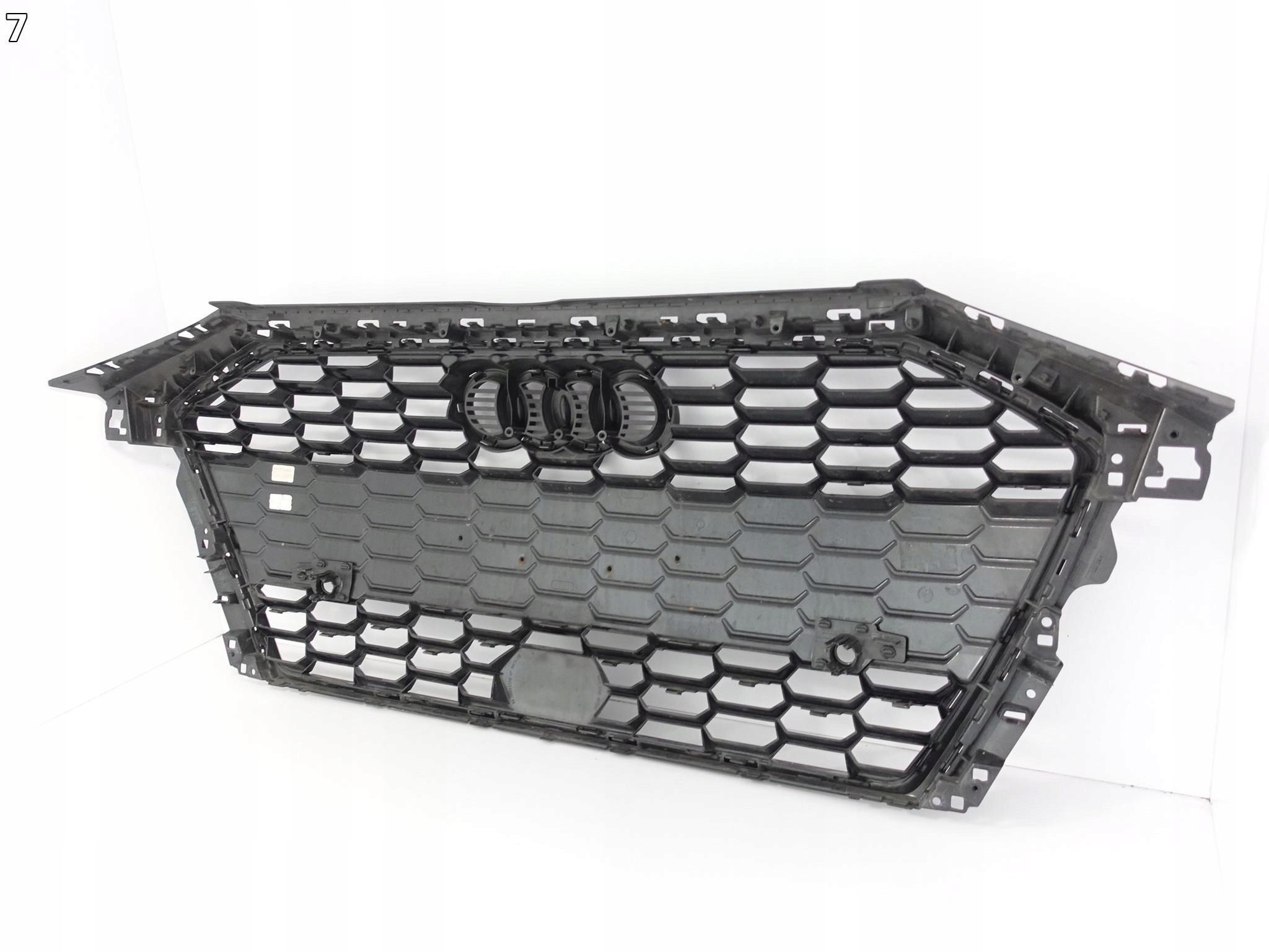 AUDI A3 8Y0 S-LINE 20- grill grille grid W bumper