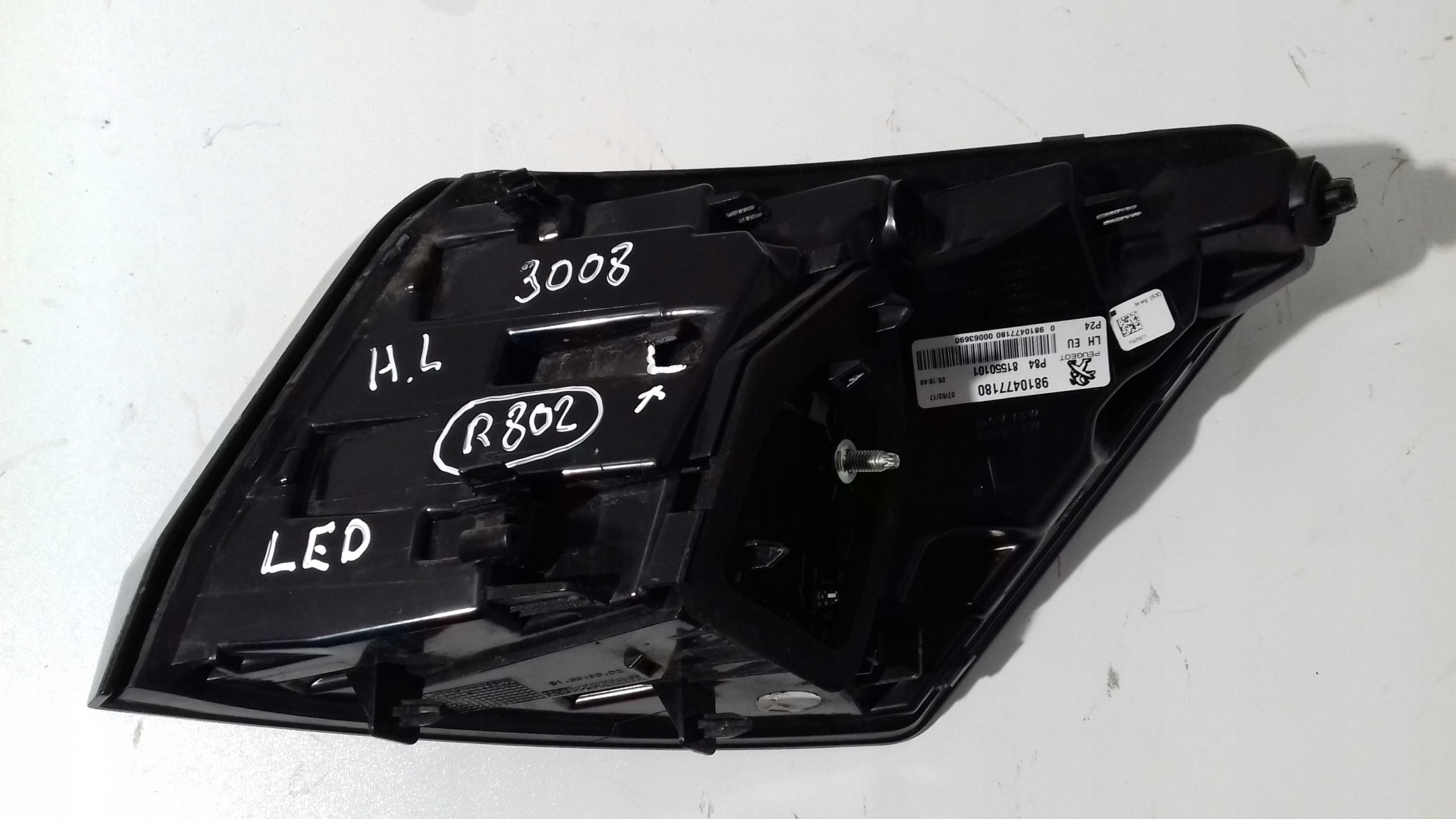 PEUGEOT 3008 rear light left 9810477180 ROK 2017