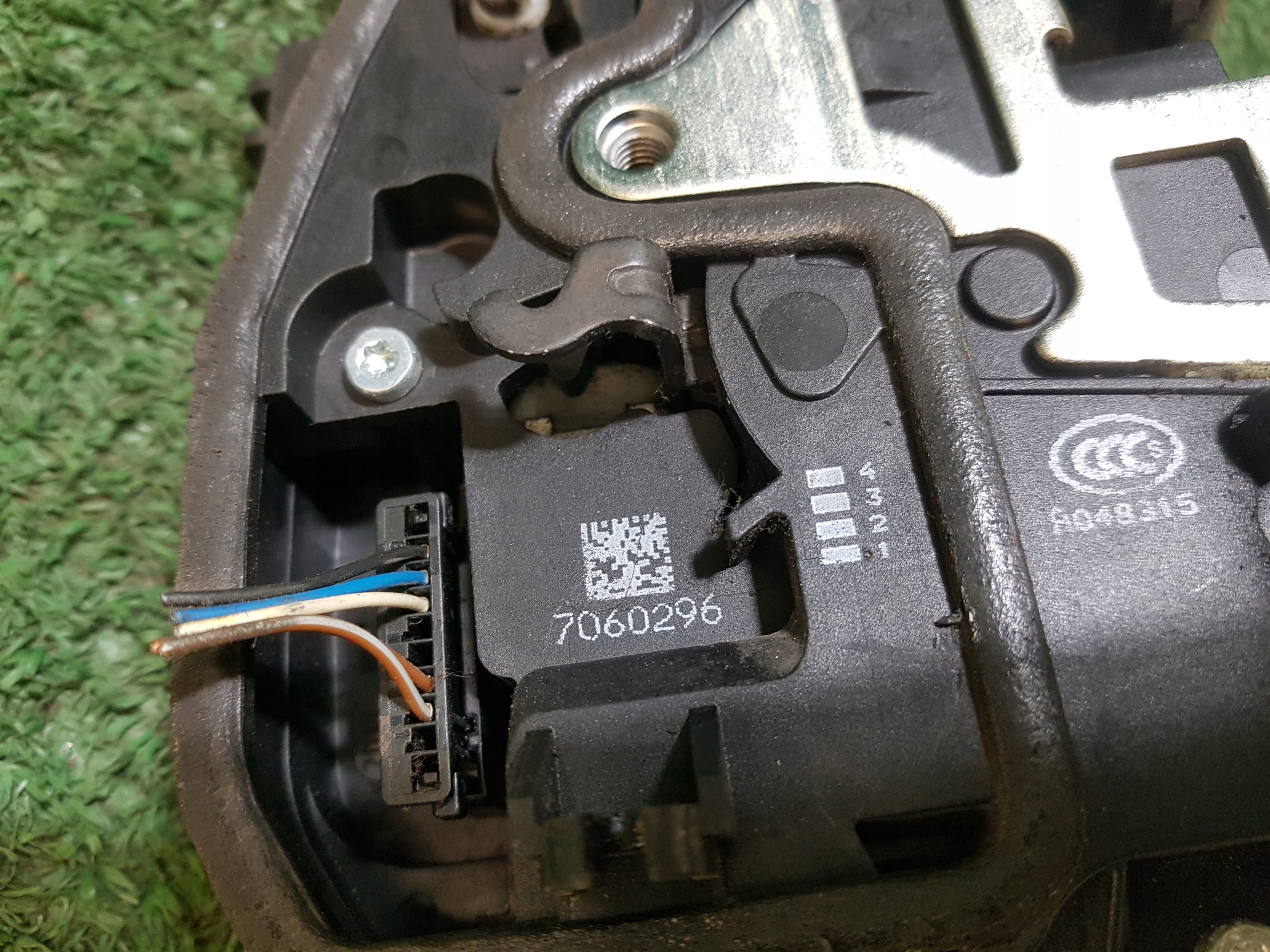 lock door right rear part rear BMW E91 7 PIN 7060296
