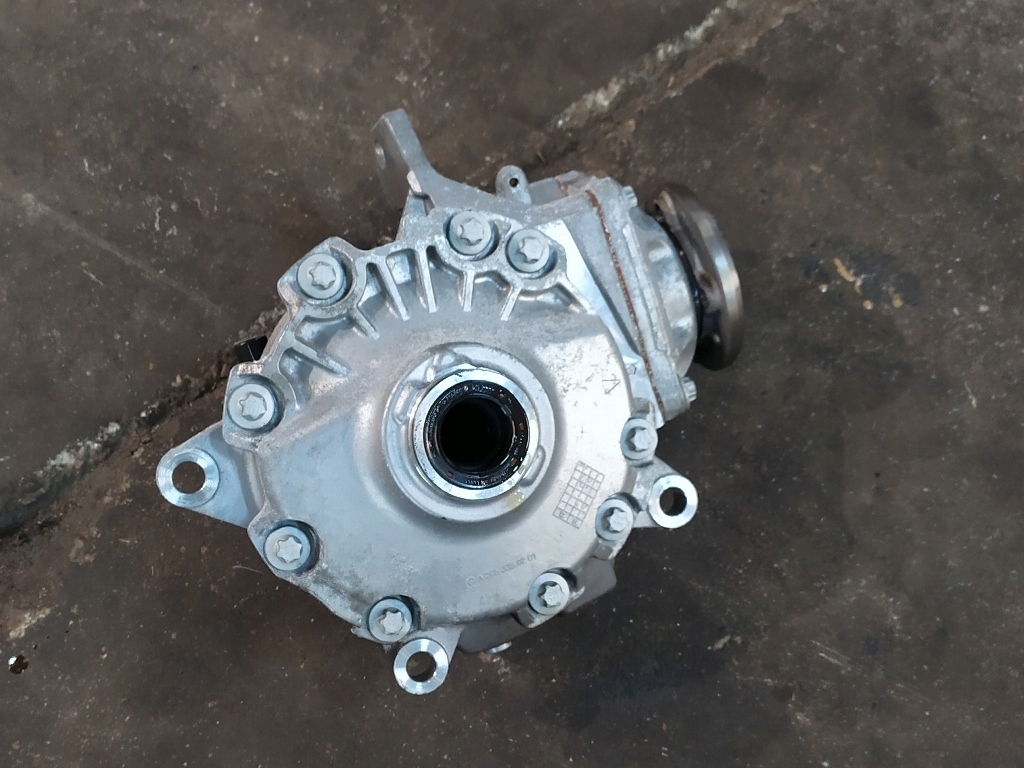 2053304407 мост дифференциал передний MERCEDES W222 W205 AMG