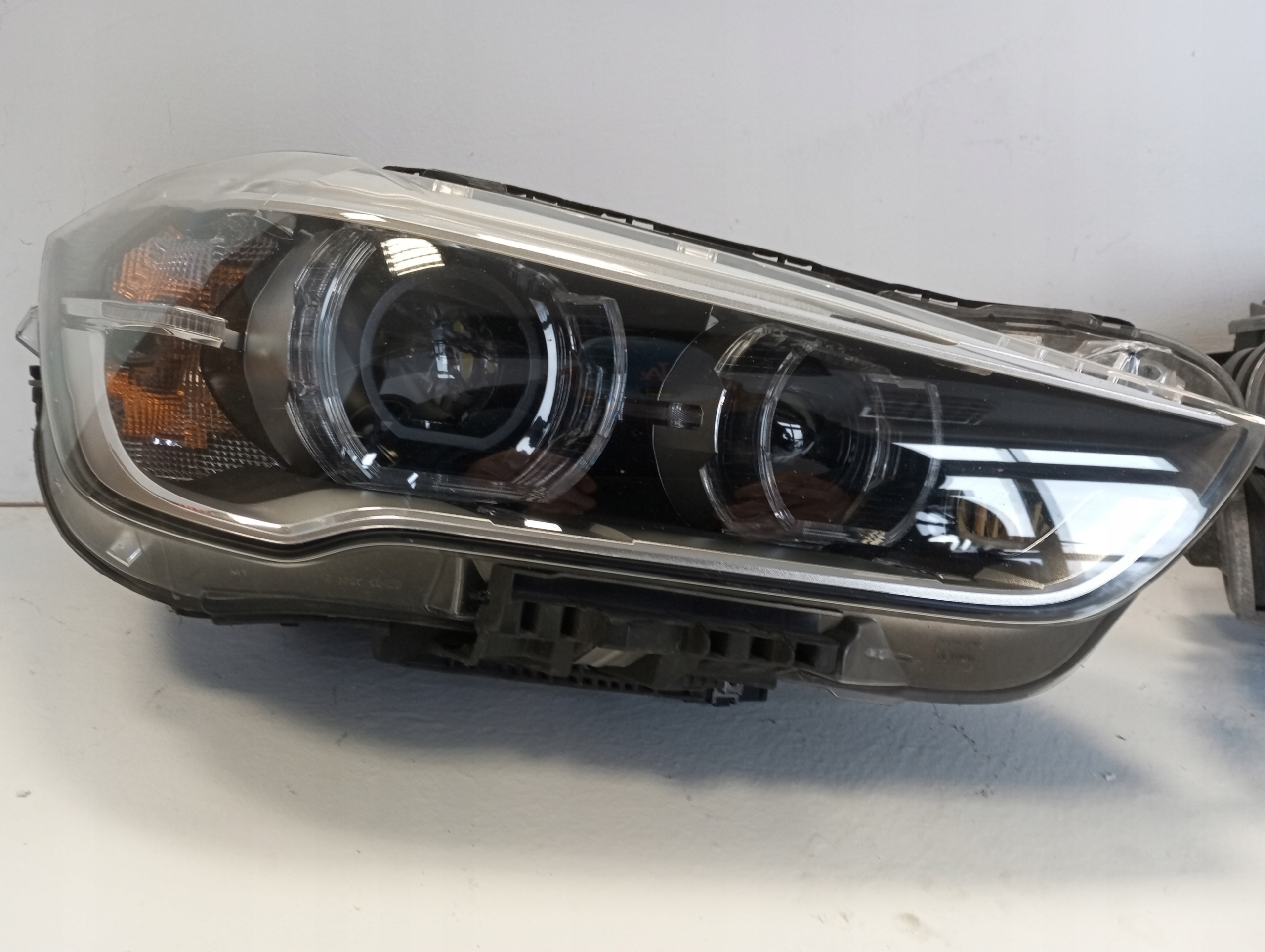 light FULL LED BMW X1 F48 7495003 7495004 front front