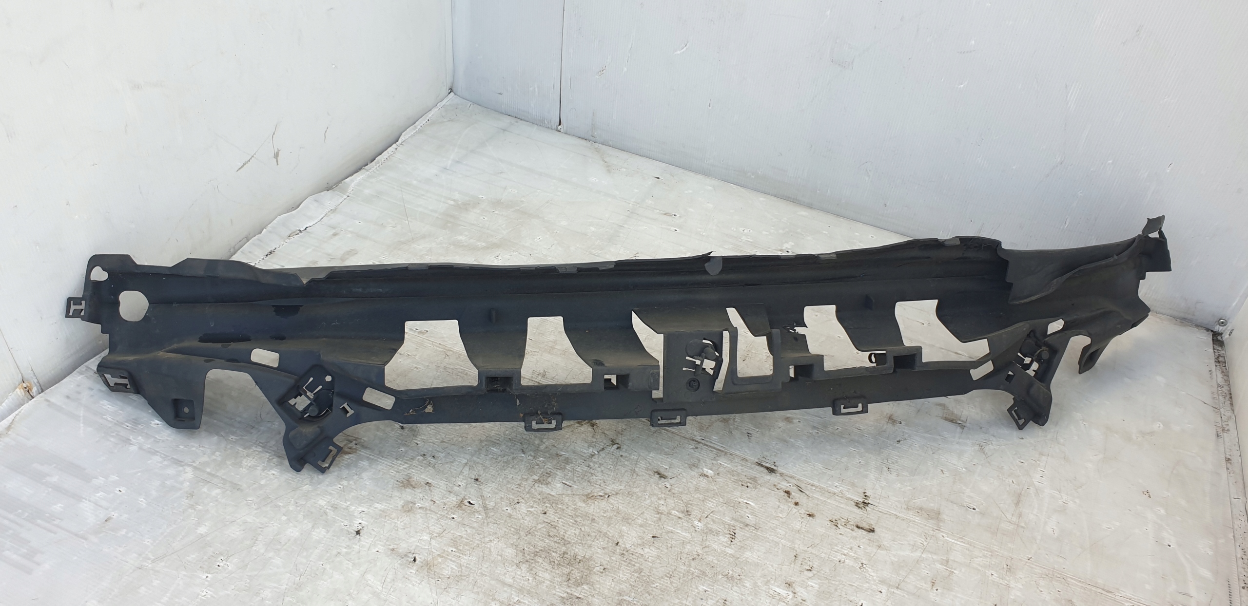 Балка усилитель бампера передний volvo V40 II CC 2012-2015 31290948