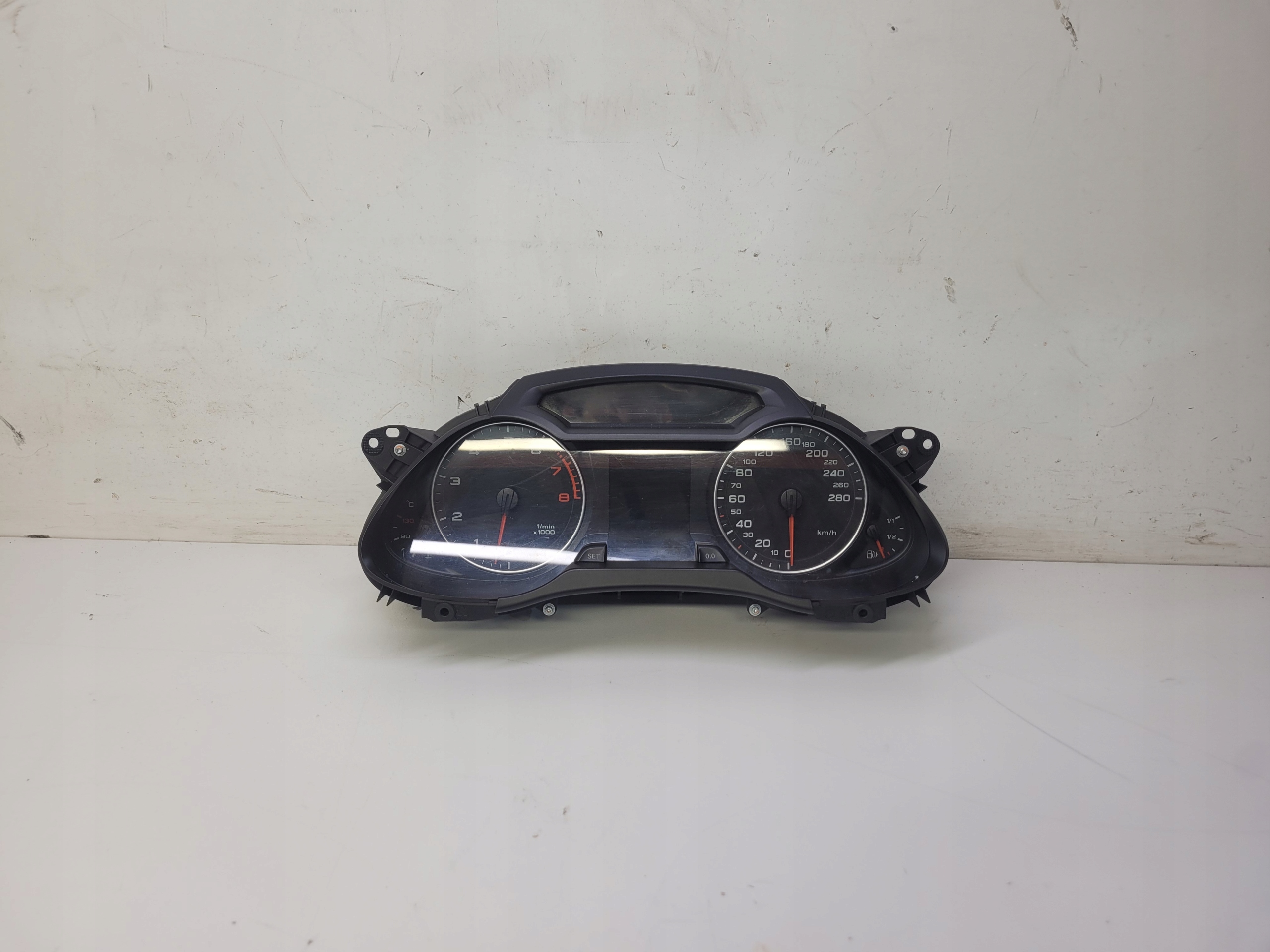 dials dials AUDI A4 B8 8K0920900 2.0 TFSI EUR