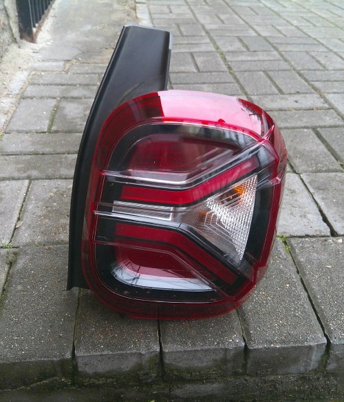 DACIA DUSTER II 2 LIFT LED 21+ PRAWA TYLNA LAMPA ORYGINAŁ 265507316R