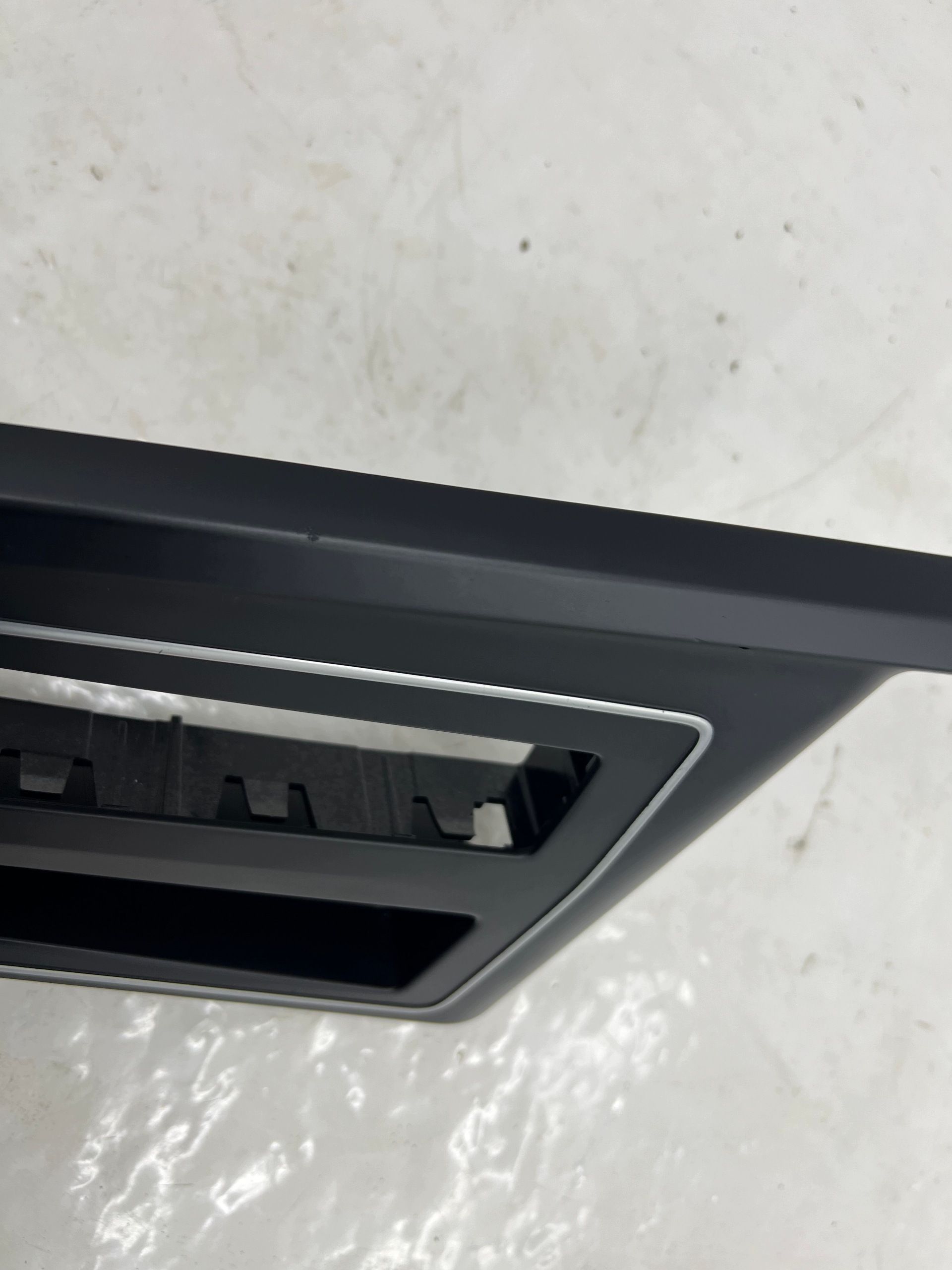 VW GOLF 8 VIII couverture console moyen noir satynowy 5H1864263A